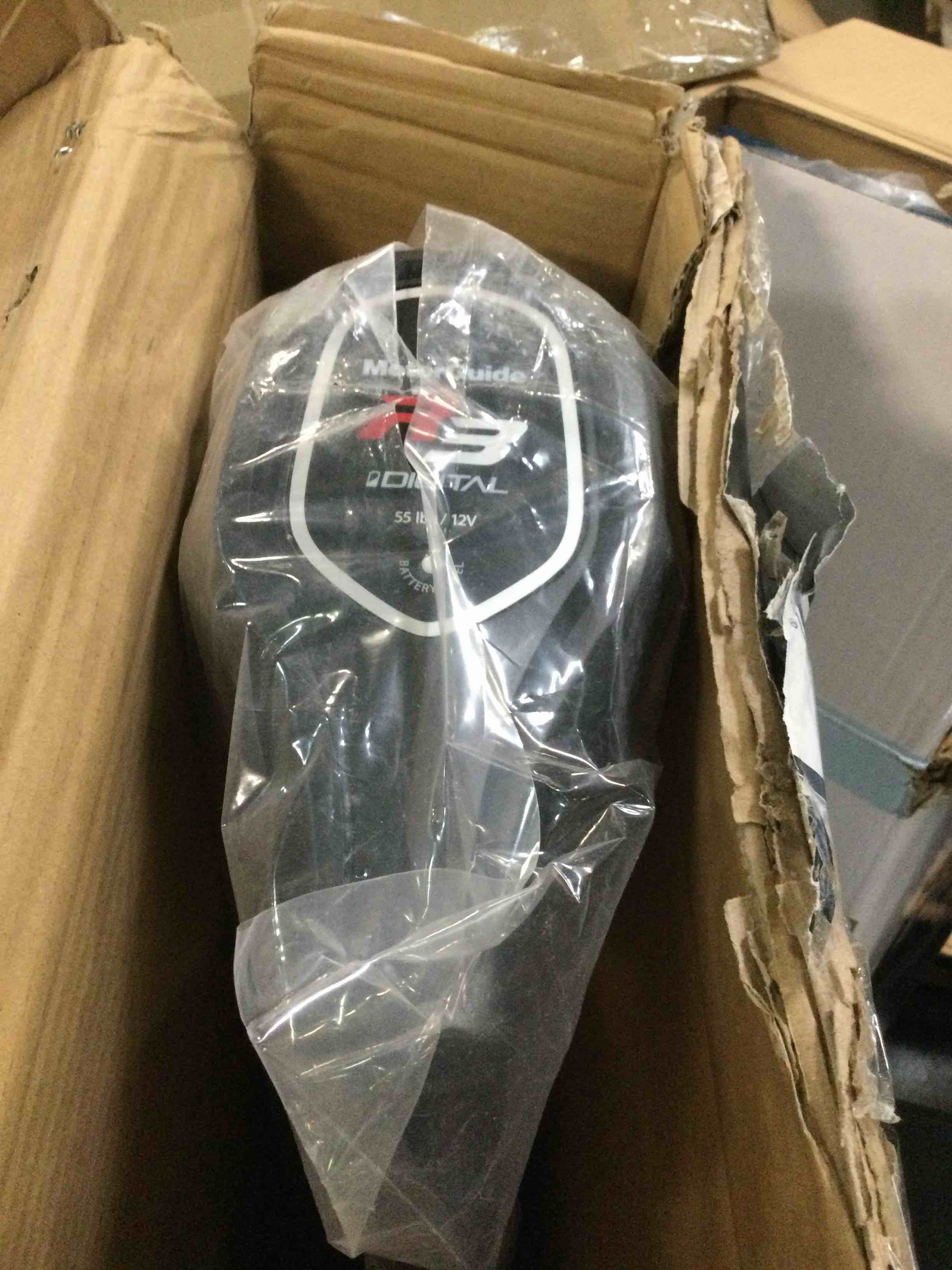 https://s3.amazonaws.com/lotting-images-prod/bidfta/BLU6091636_1707850441821.jpeg