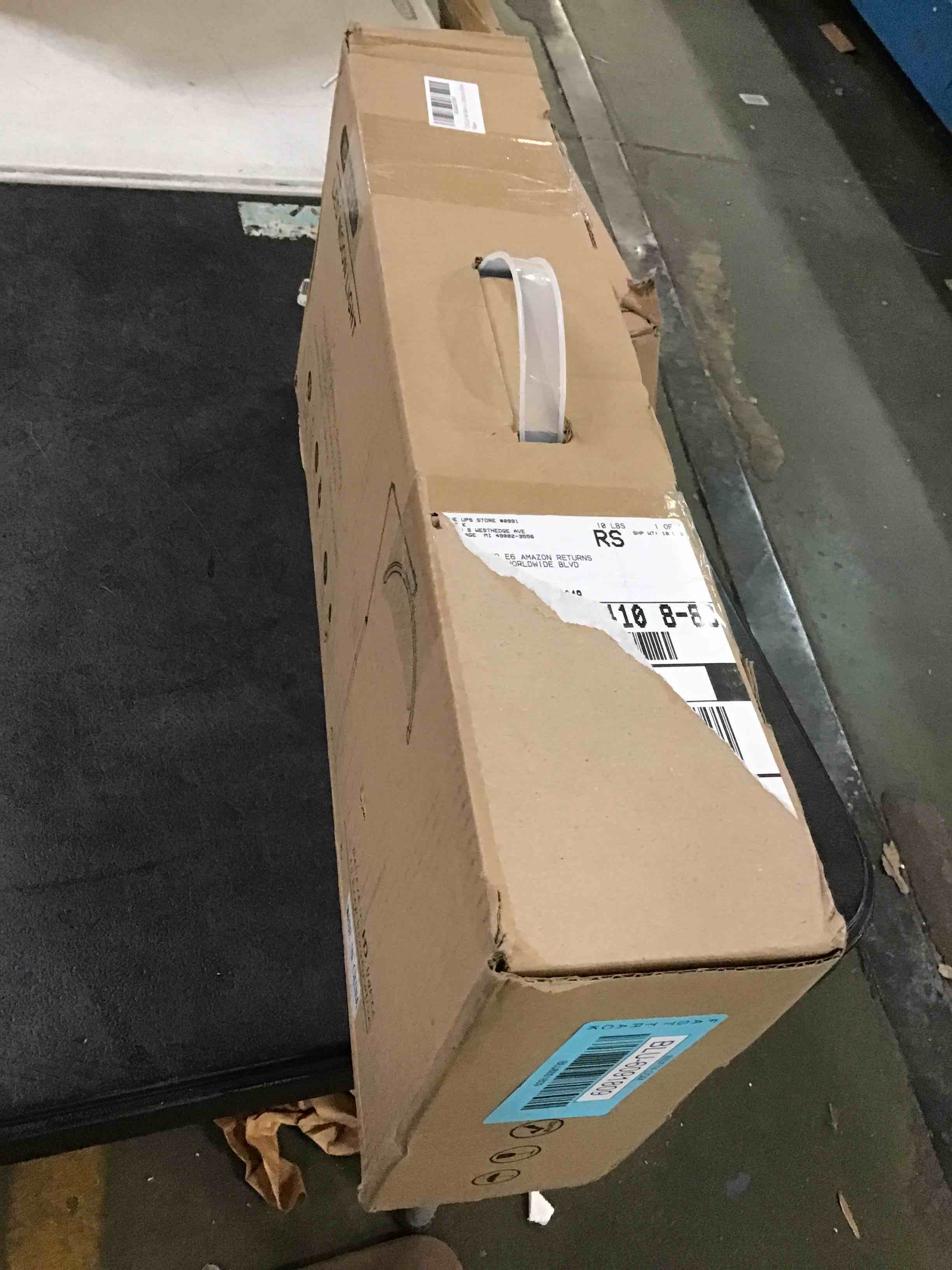 https://s3.amazonaws.com/lotting-images-prod/bidfta/BLU6091809_1708201596555.jpeg