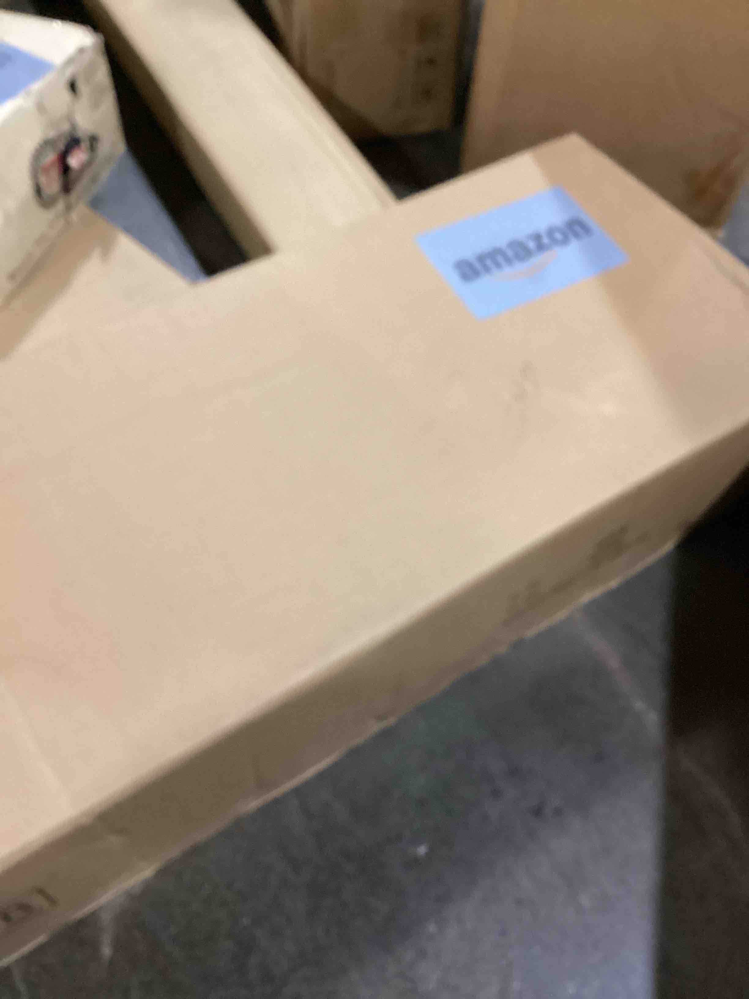 https://s3.amazonaws.com/lotting-images-prod/bidfta/BLU6104153_1718132321817.jpeg