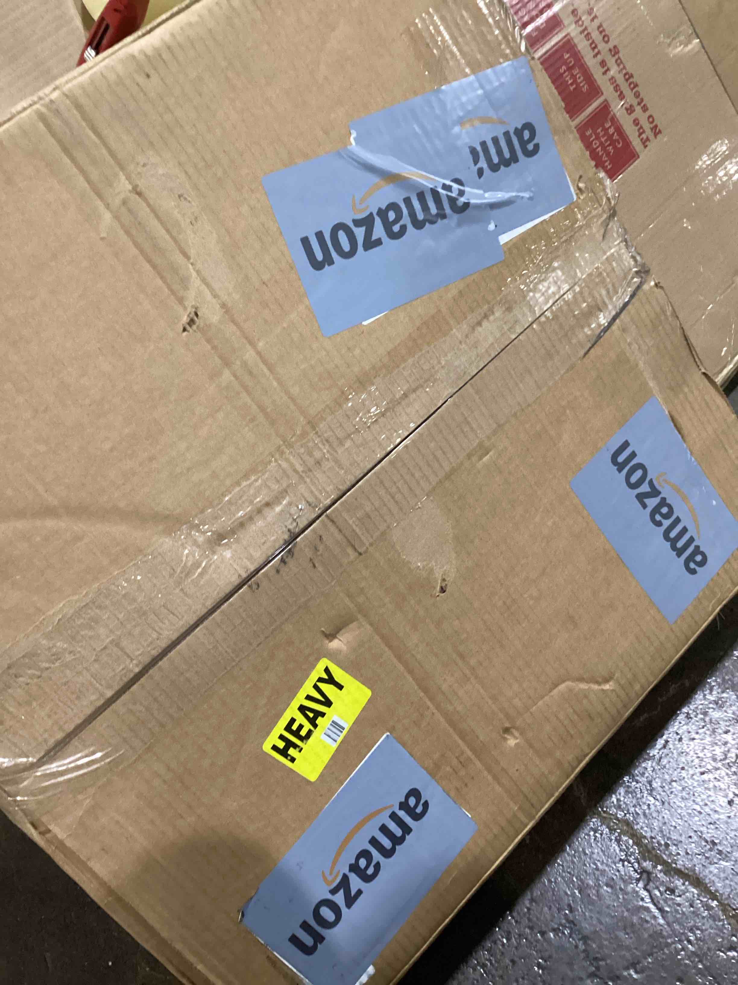 https://s3.amazonaws.com/lotting-images-prod/bidfta/BLU6104176_1718196288188.jpeg