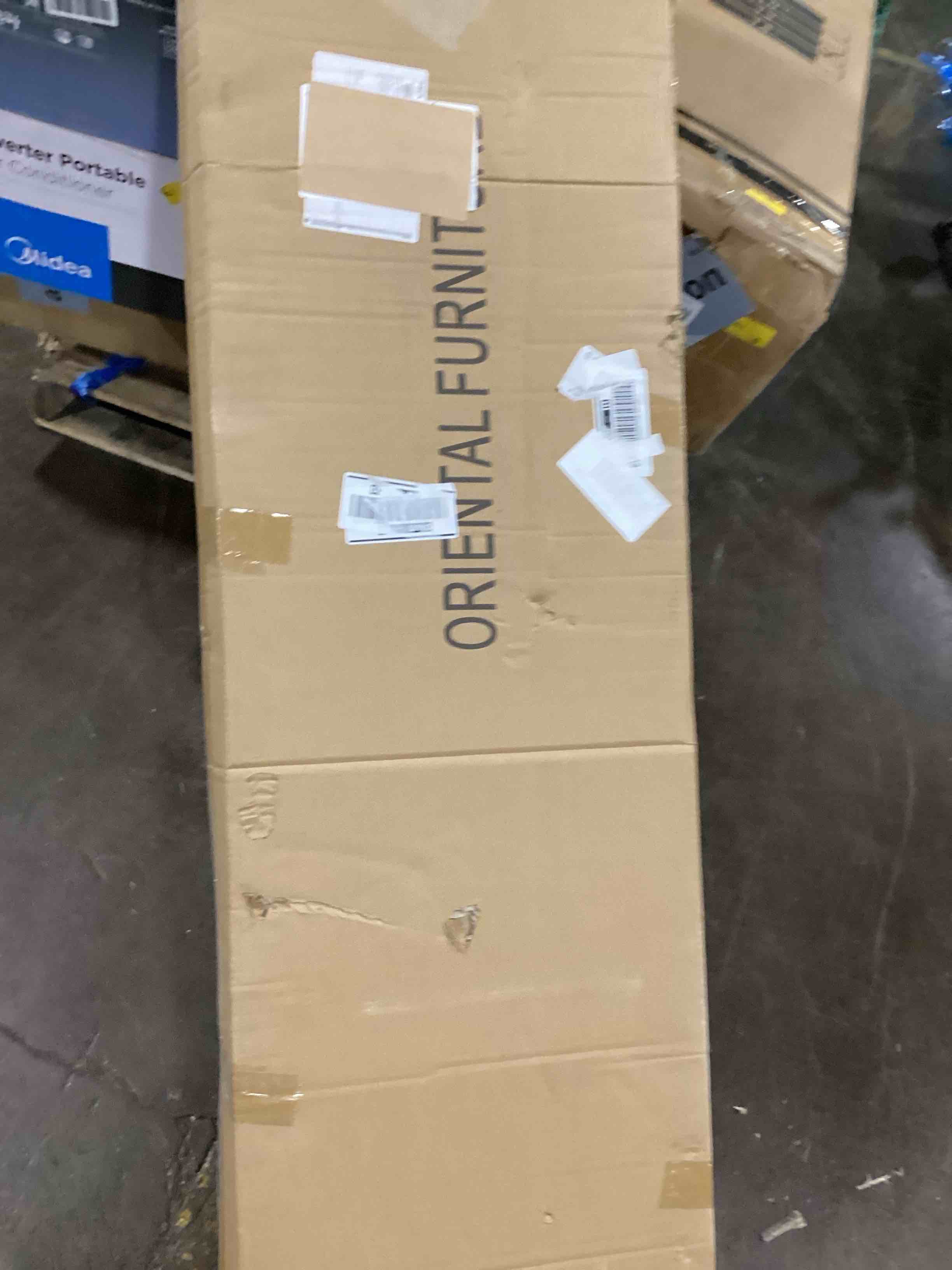 https://s3.amazonaws.com/lotting-images-prod/bidfta/BLU6105010_1719503142267.jpeg