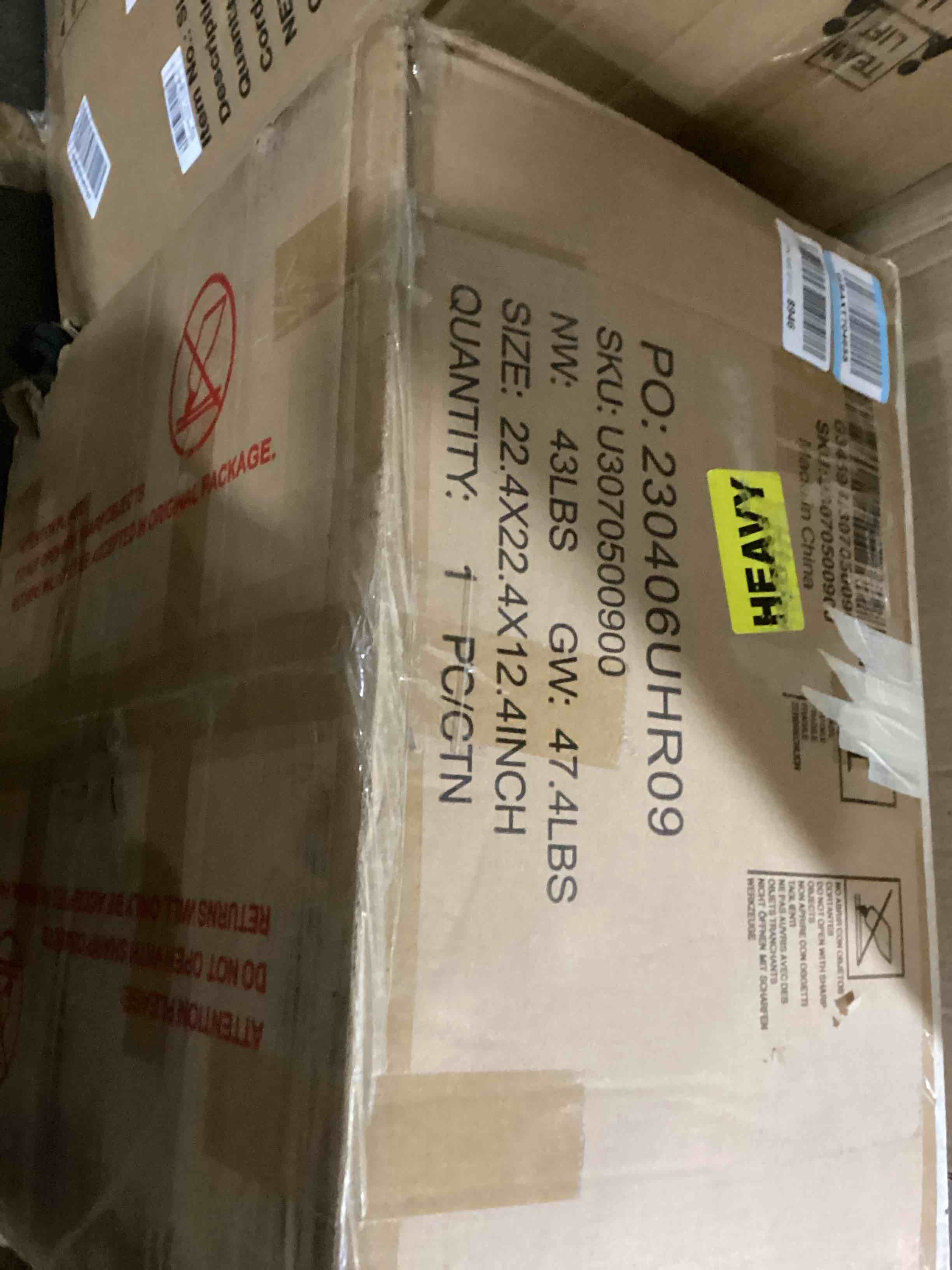 https://s3.amazonaws.com/lotting-images-prod/bidfta/BLU6105267_1720626920212.jpeg