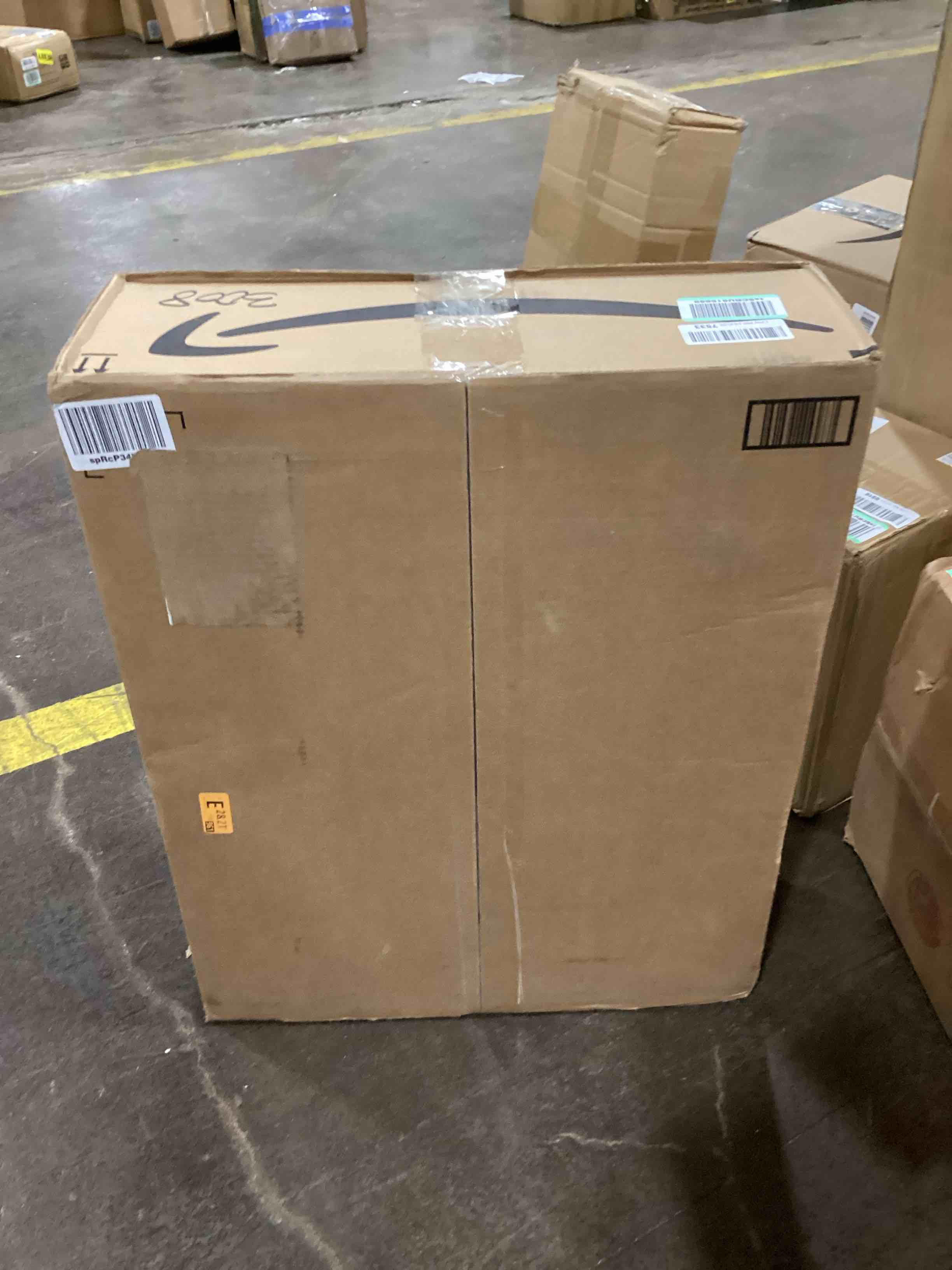 https://s3.amazonaws.com/lotting-images-prod/bidfta/BLU6105732_1715348123879.jpeg