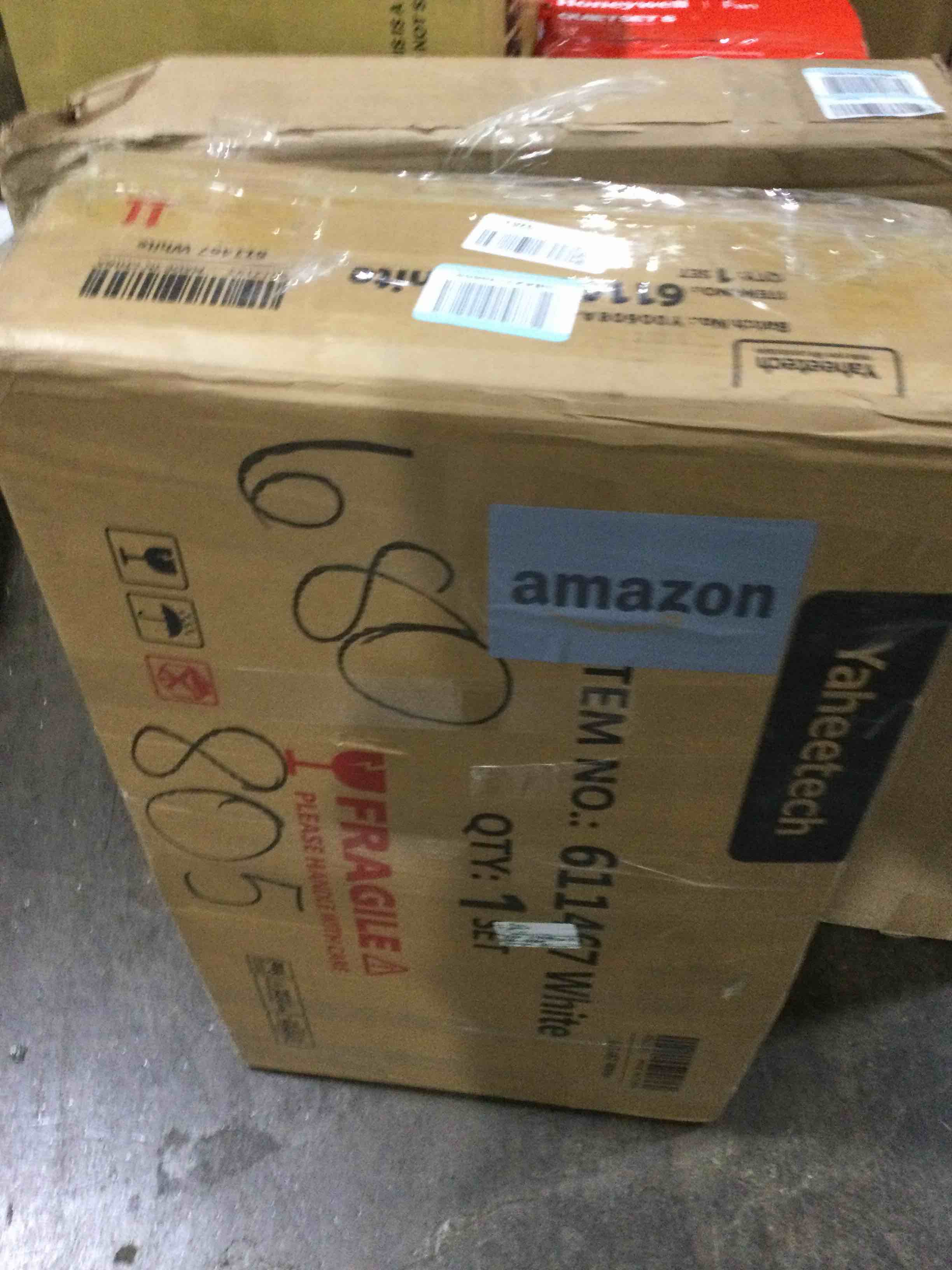 https://s3.amazonaws.com/lotting-images-prod/bidfta/BLU6105815_1715370481232.jpeg