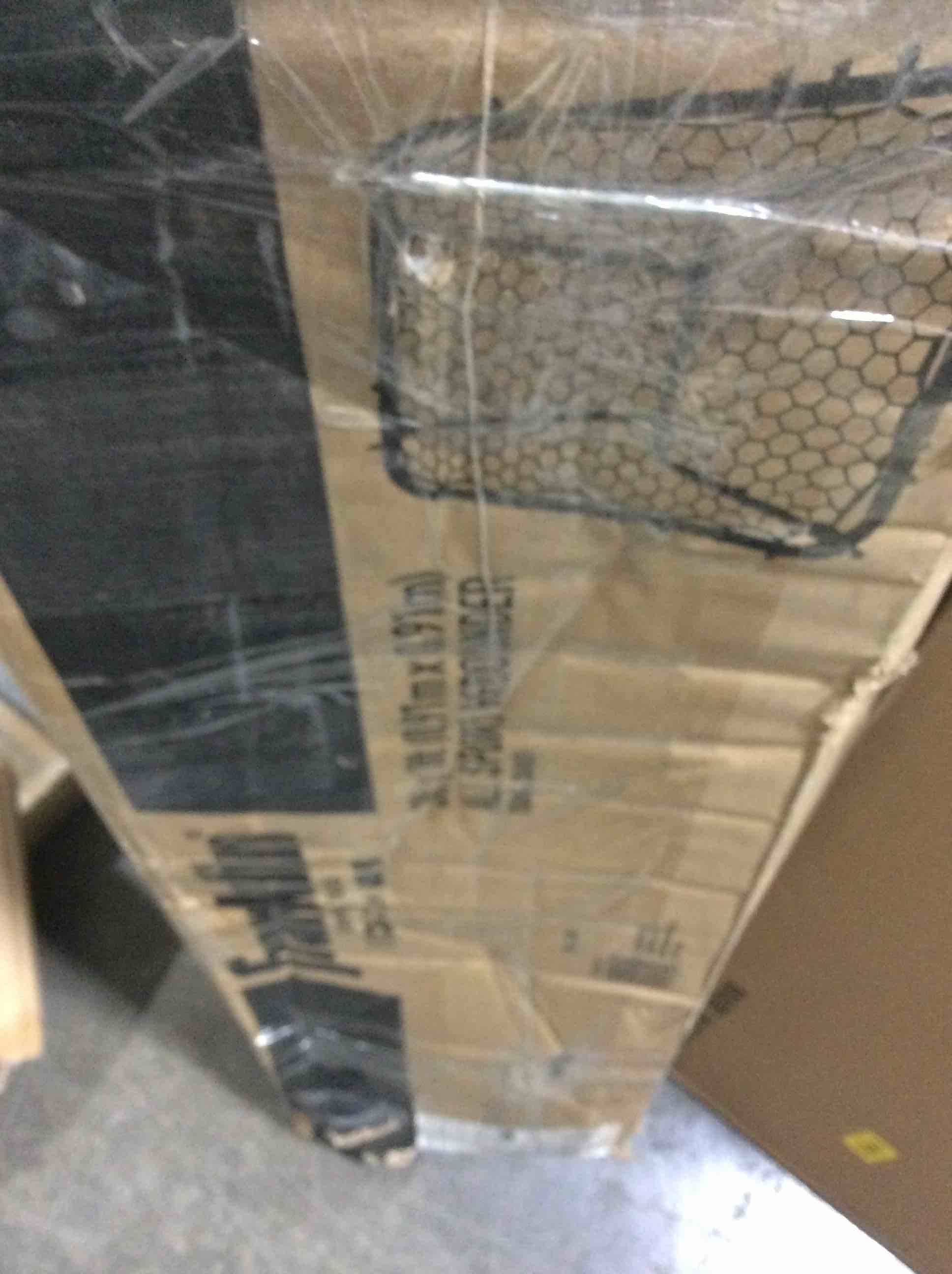 https://s3.amazonaws.com/lotting-images-prod/bidfta/BLU6107147_1715613217820.jpeg