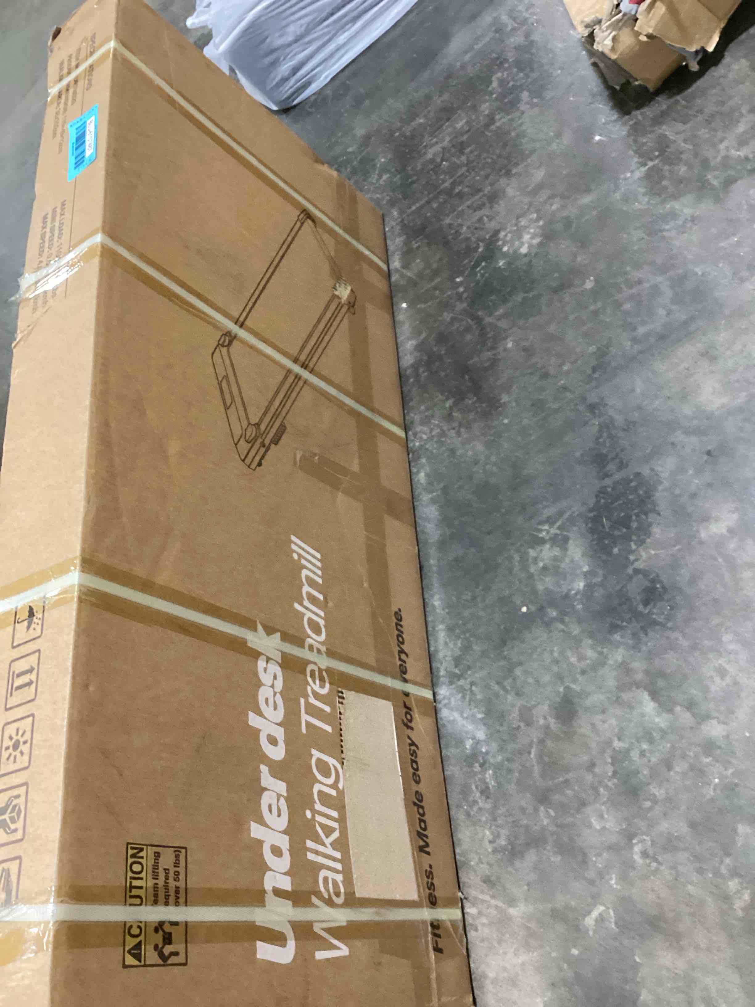 https://s3.amazonaws.com/lotting-images-prod/bidfta/BLU6107487_1716488437794.jpeg