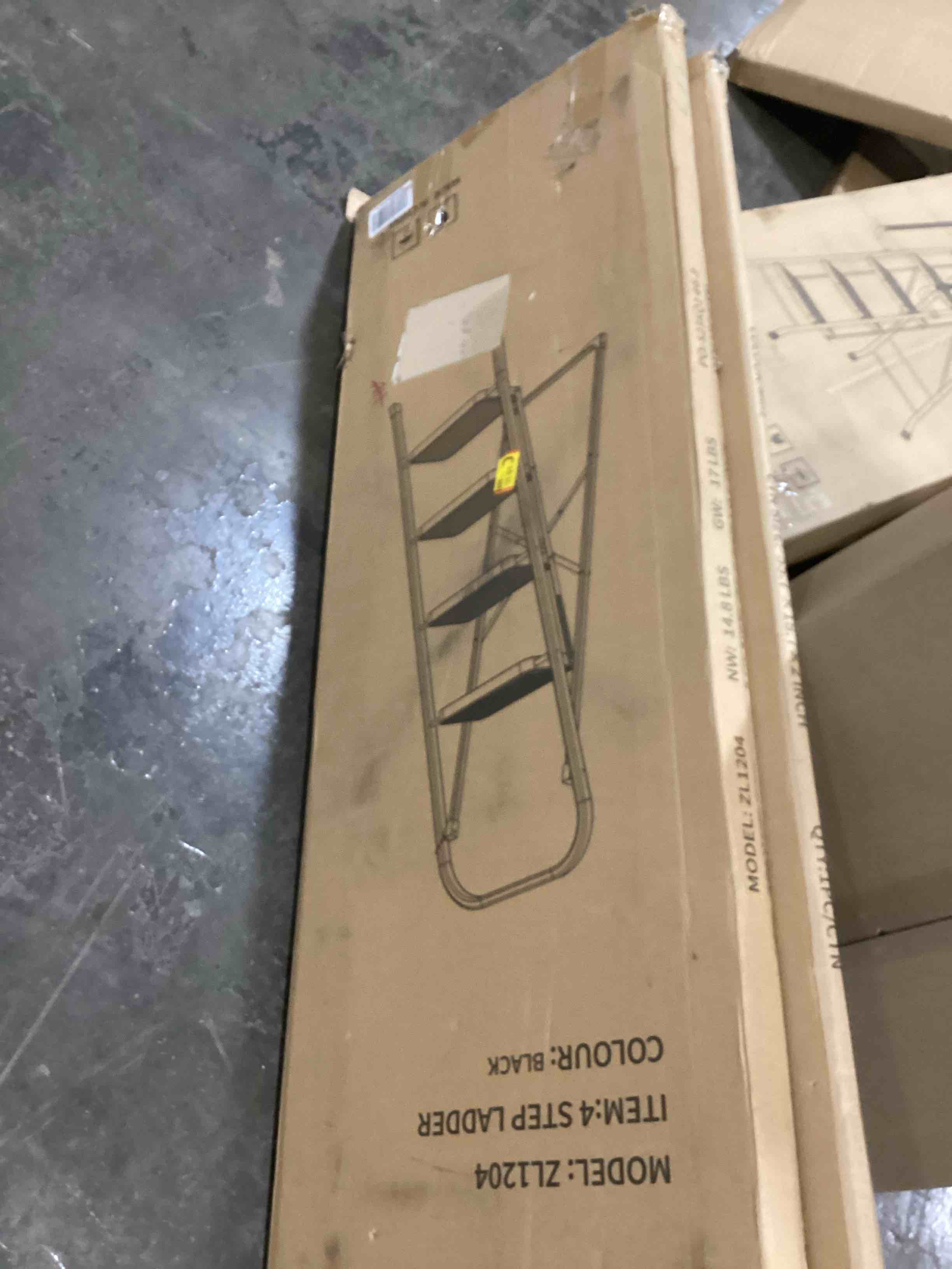 https://s3.amazonaws.com/lotting-images-prod/bidfta/BLU6107488_1716488359003.jpeg