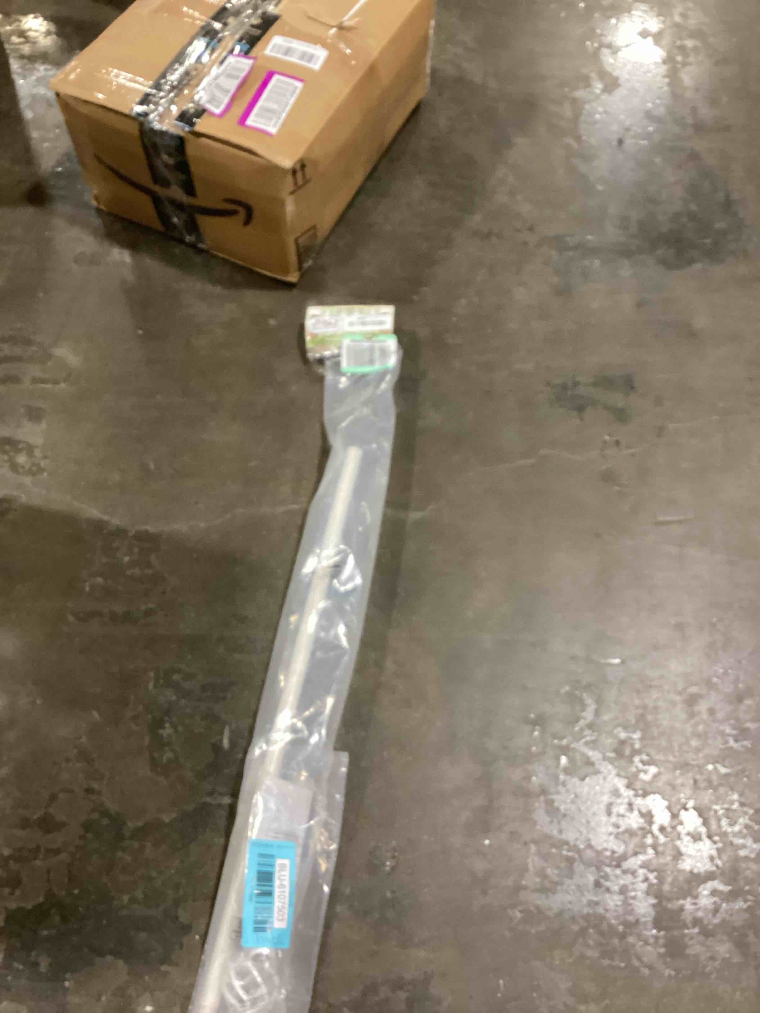 https://s3.amazonaws.com/lotting-images-prod/bidfta/BLU6107503_1716486177094.jpeg