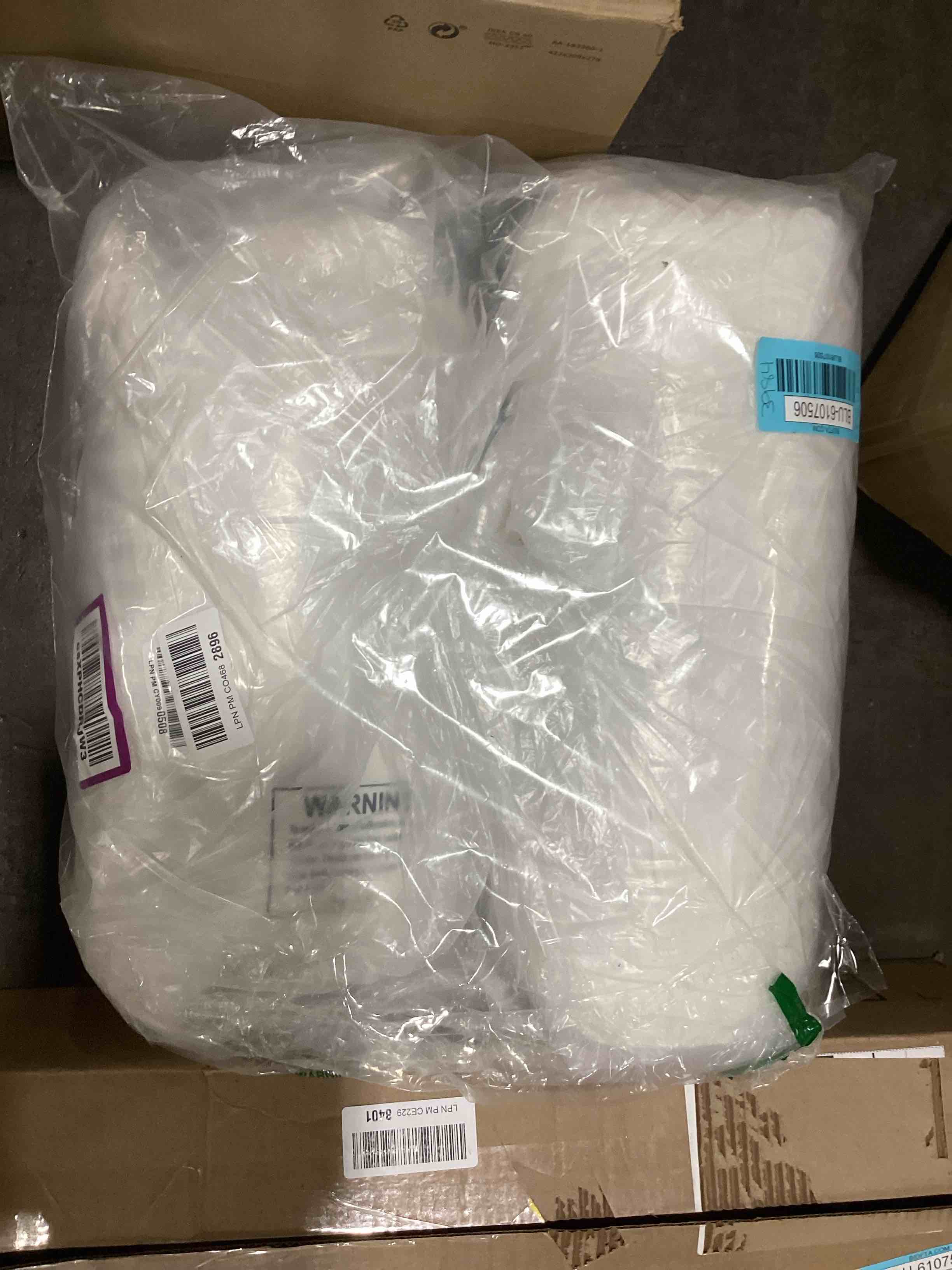 https://s3.amazonaws.com/lotting-images-prod/bidfta/BLU6107506_1716485110454.jpeg