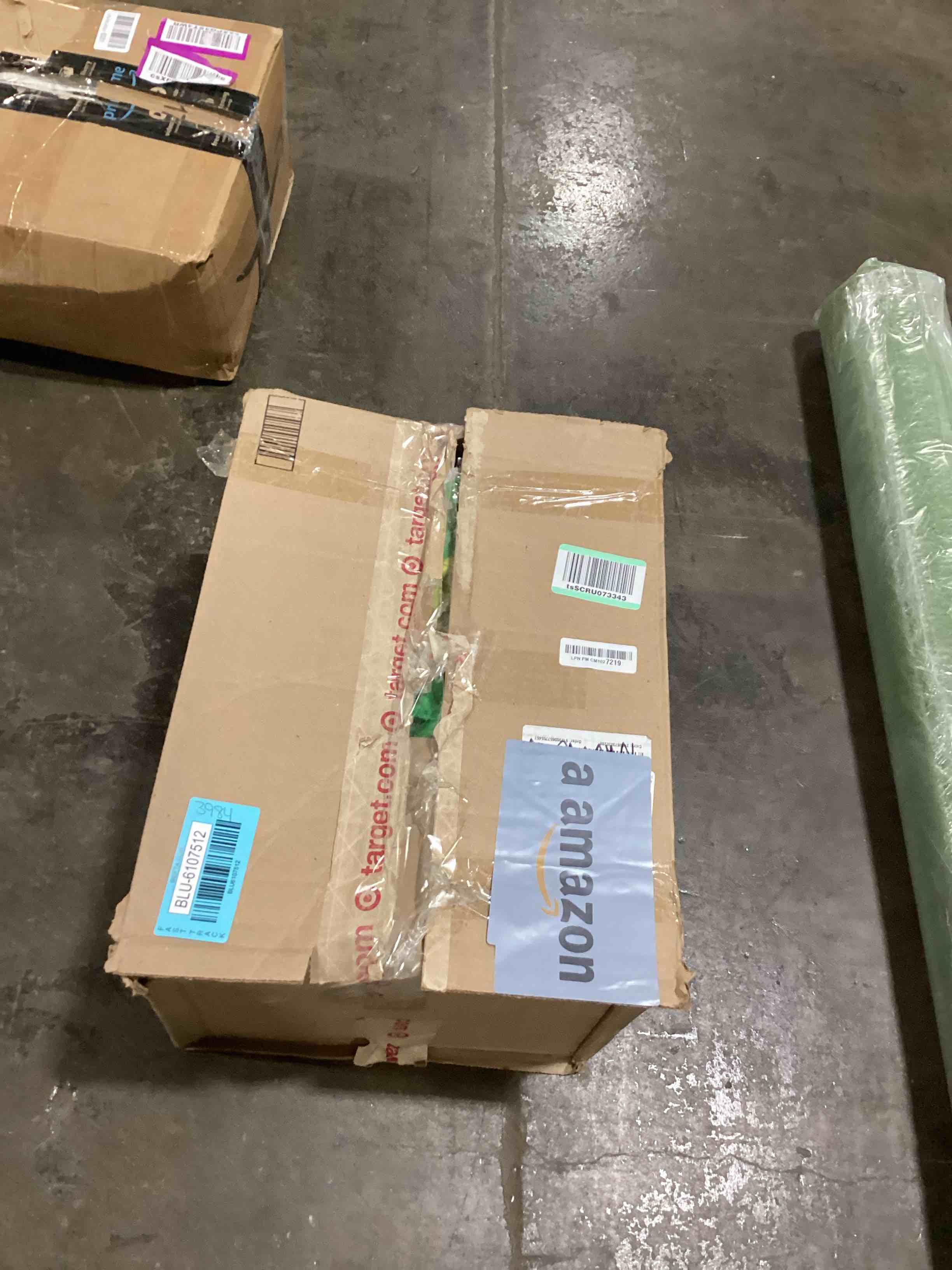 https://s3.amazonaws.com/lotting-images-prod/bidfta/BLU6107512_1716484037656.jpeg