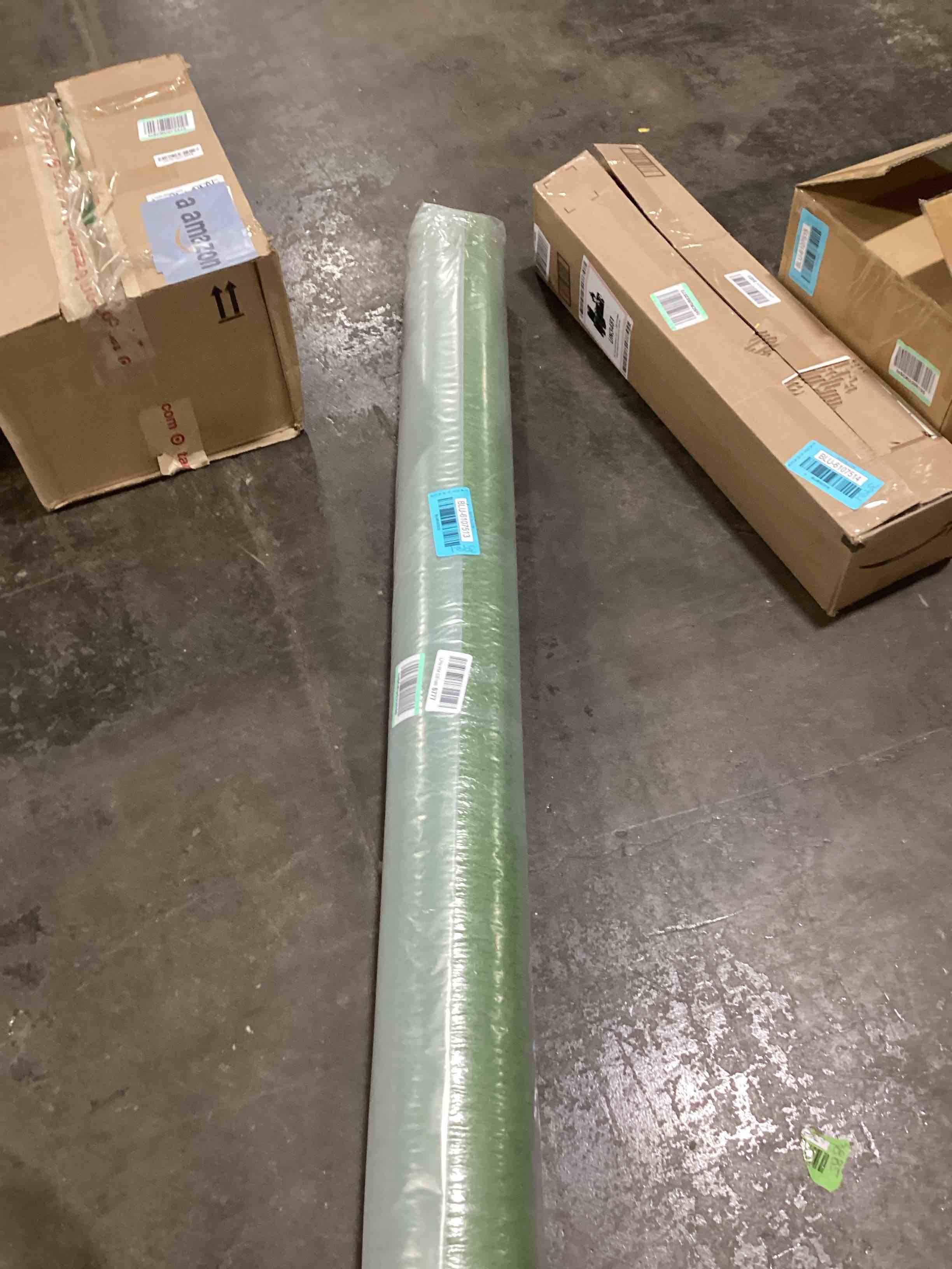 https://s3.amazonaws.com/lotting-images-prod/bidfta/BLU6107513_1716483840623.jpeg