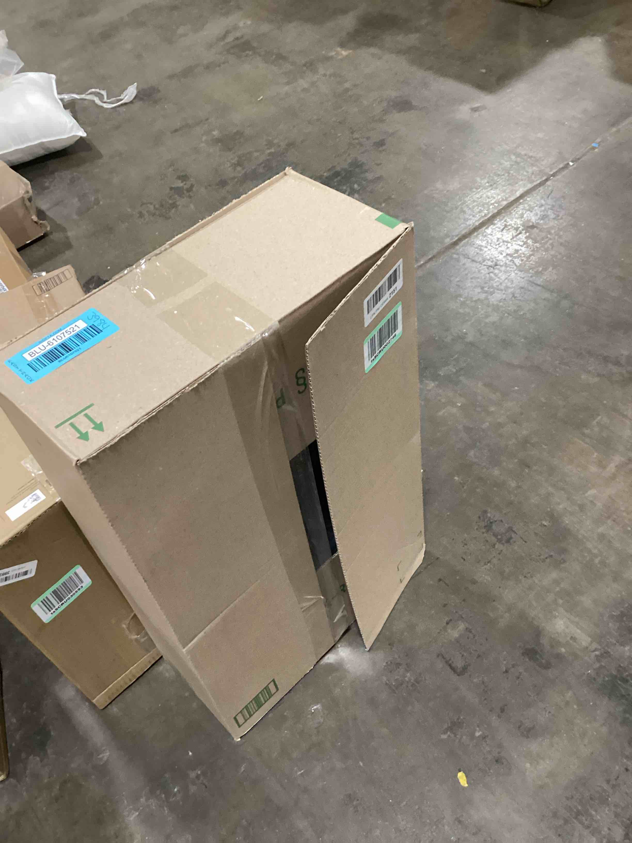 https://s3.amazonaws.com/lotting-images-prod/bidfta/BLU6107521_1716482110064.jpeg