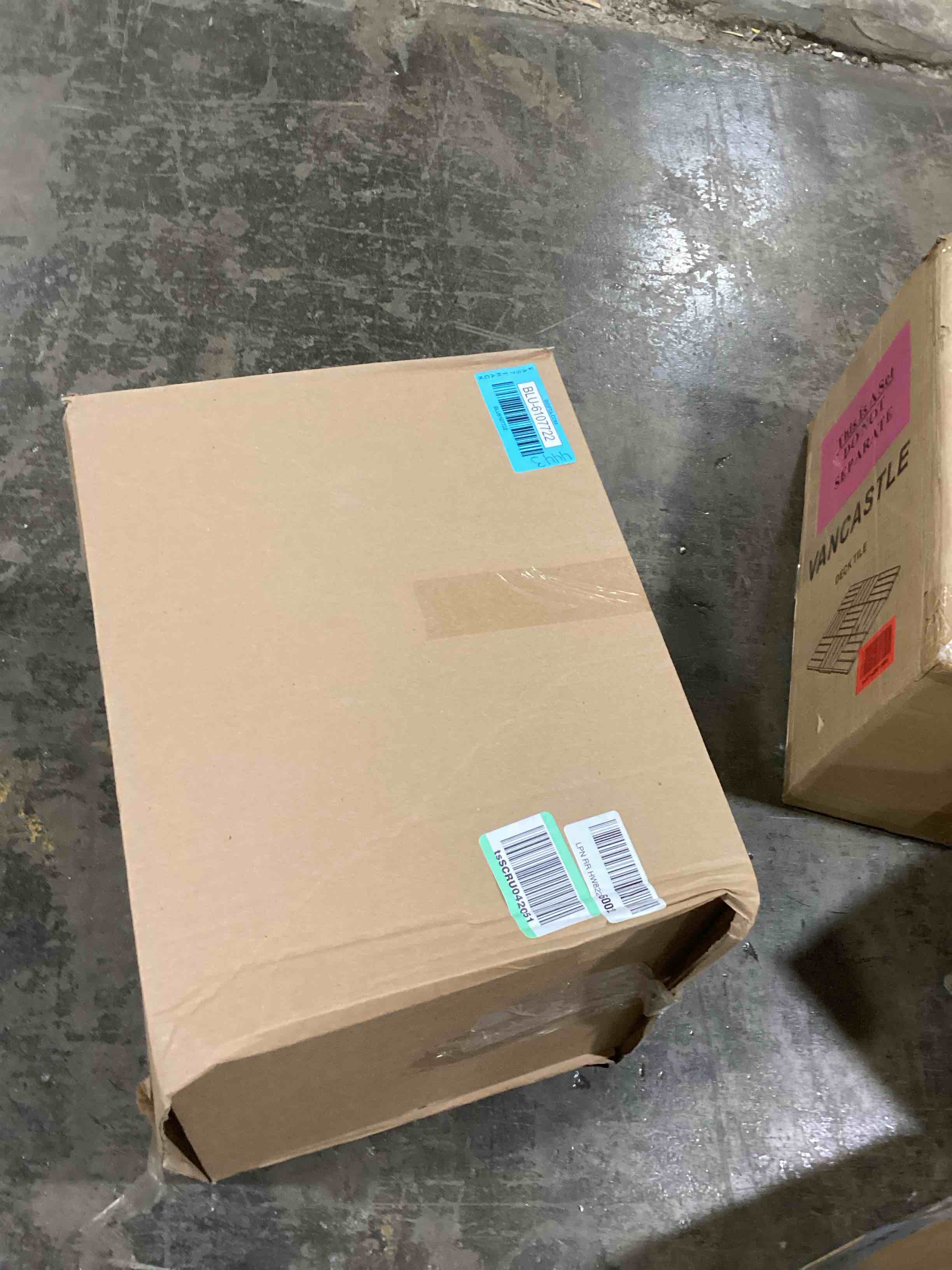 https://s3.amazonaws.com/lotting-images-prod/bidfta/BLU6107722_1718140798521.jpeg