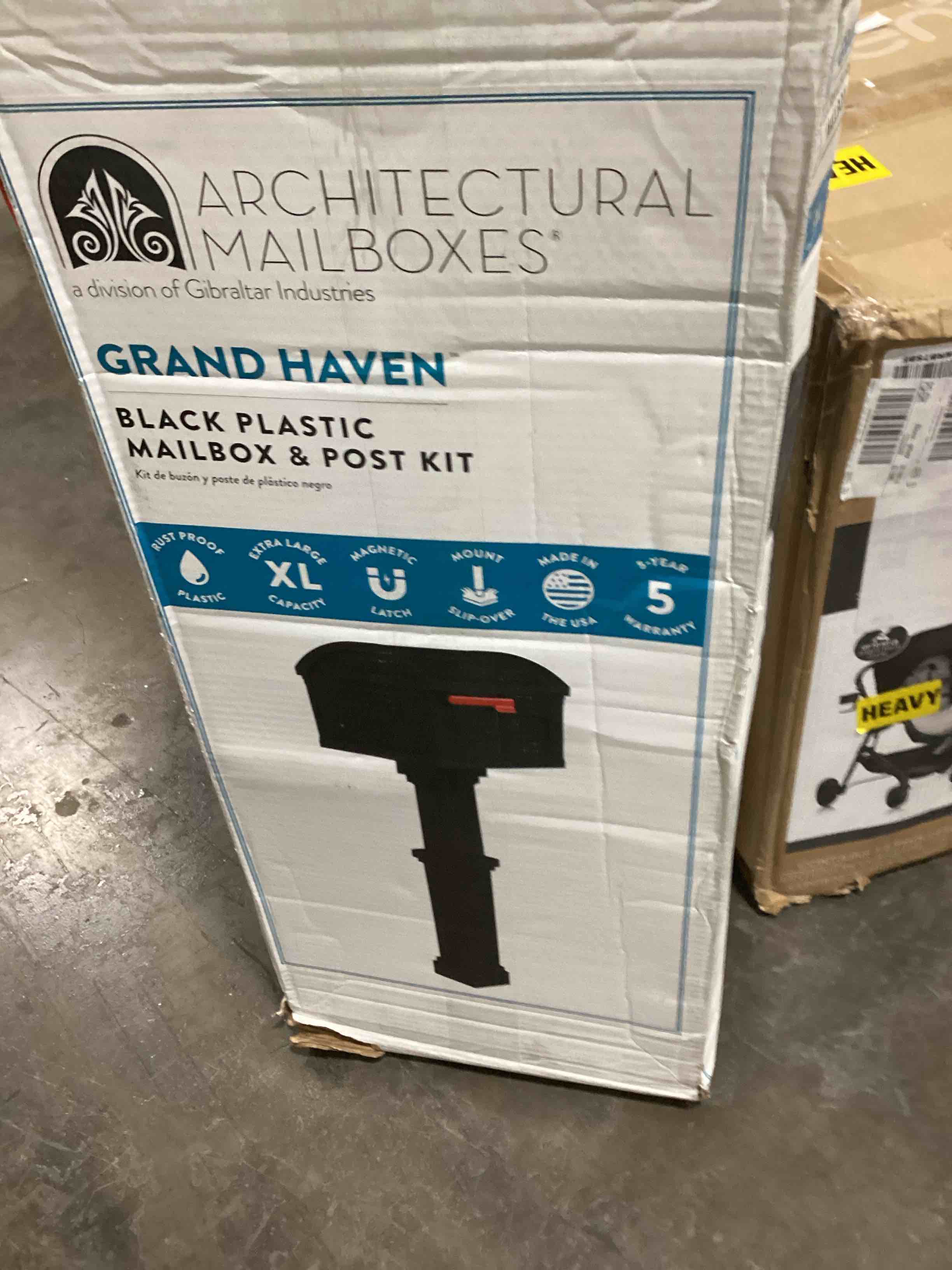 https://s3.amazonaws.com/lotting-images-prod/bidfta/BLU6107812_1718398892385.jpeg