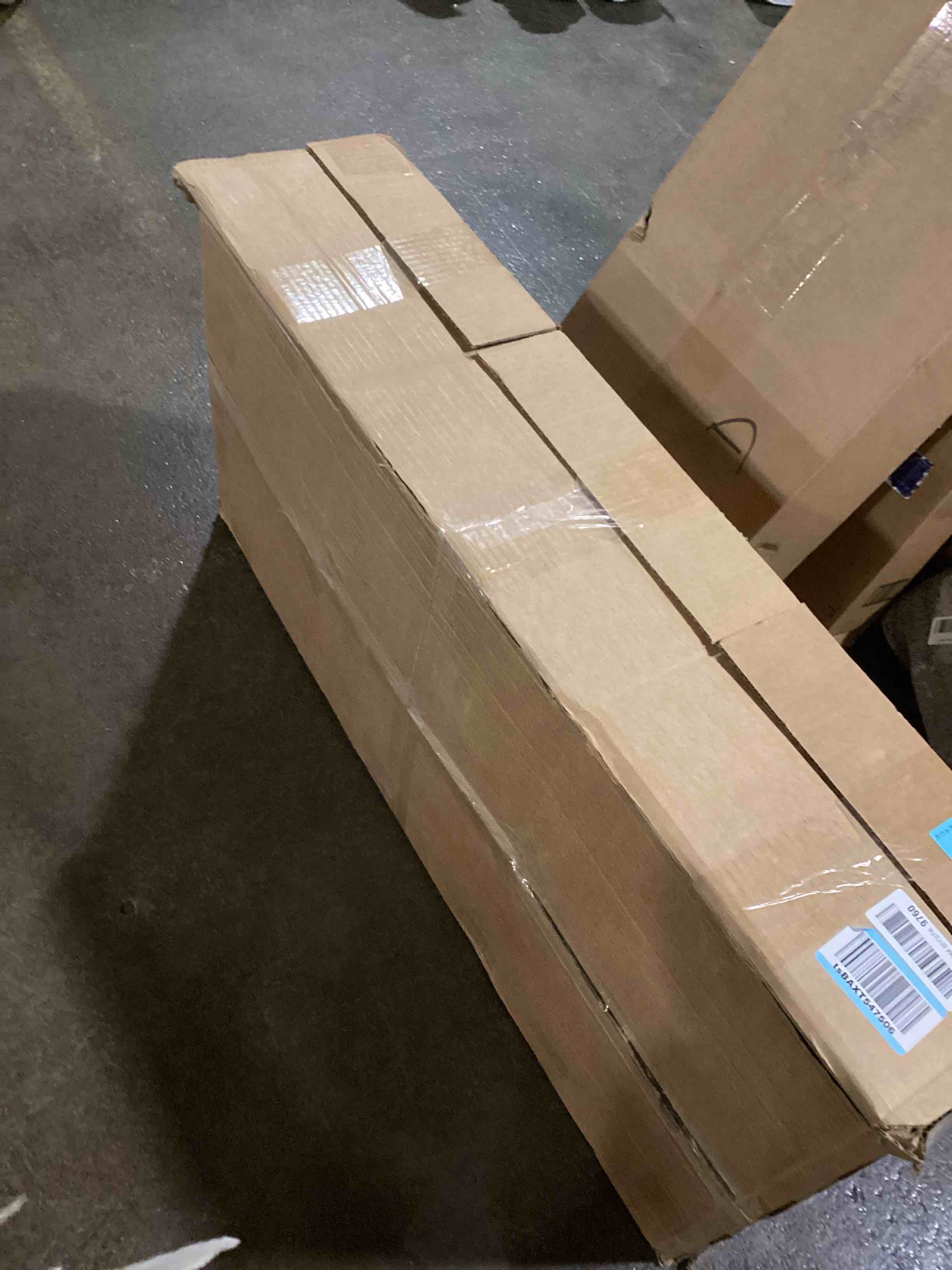 https://s3.amazonaws.com/lotting-images-prod/bidfta/BLU6108537_1714400526098.jpeg