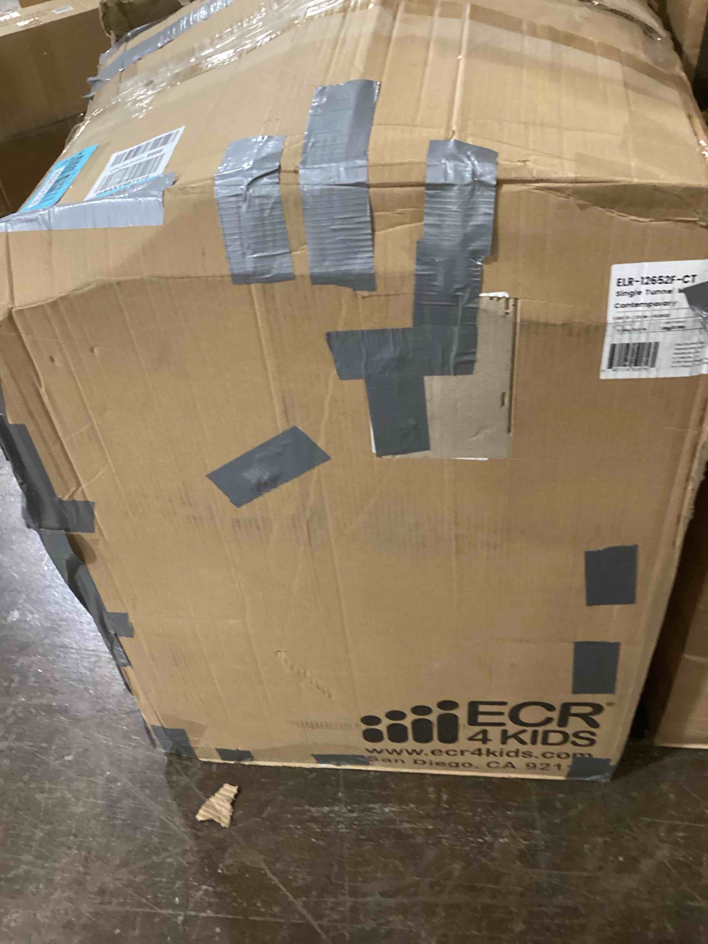 https://s3.amazonaws.com/lotting-images-prod/bidfta/BLU6108558_1714398042745.jpeg