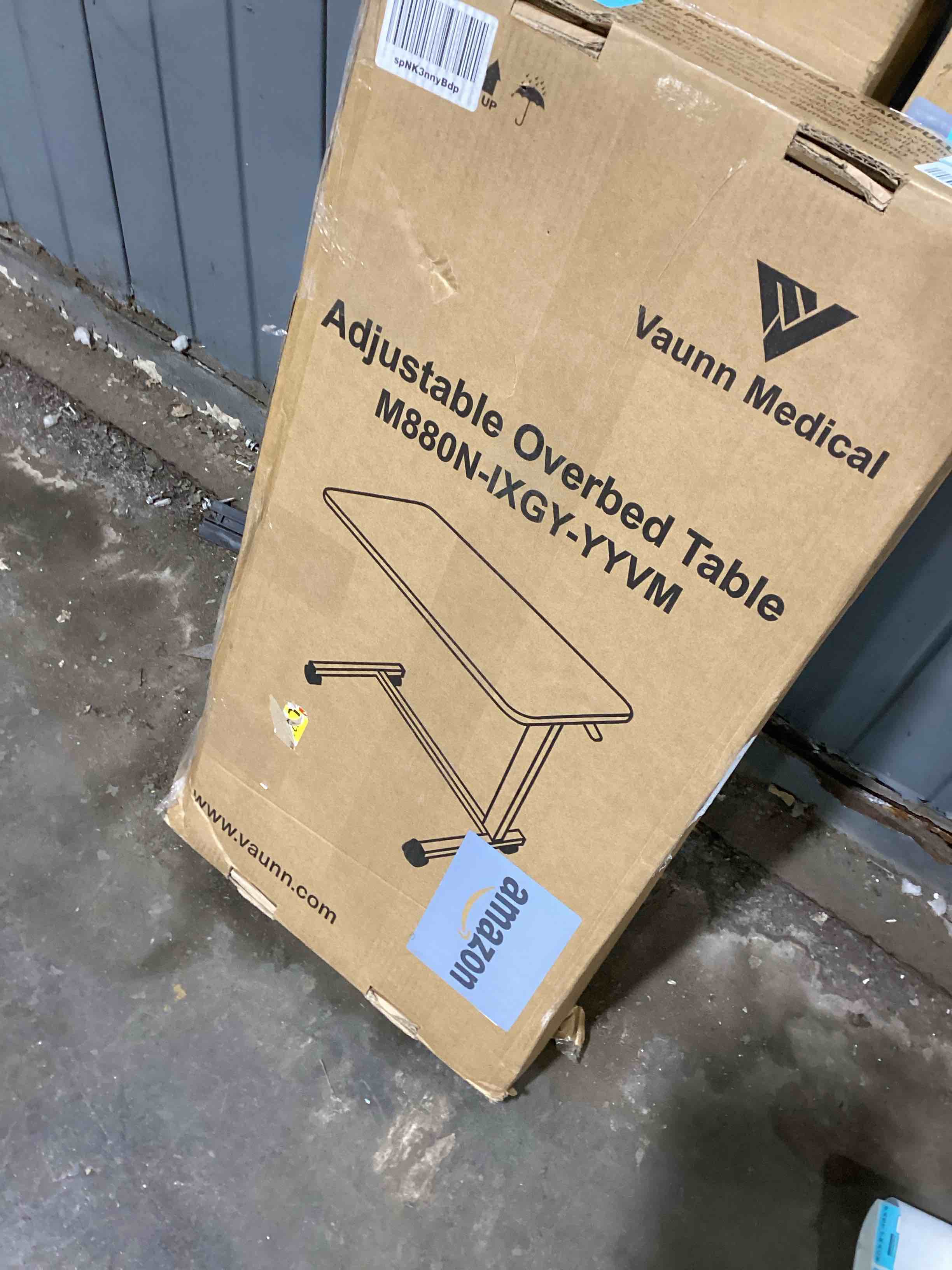 https://s3.amazonaws.com/lotting-images-prod/bidfta/BLU6109813_1714678837783.jpeg