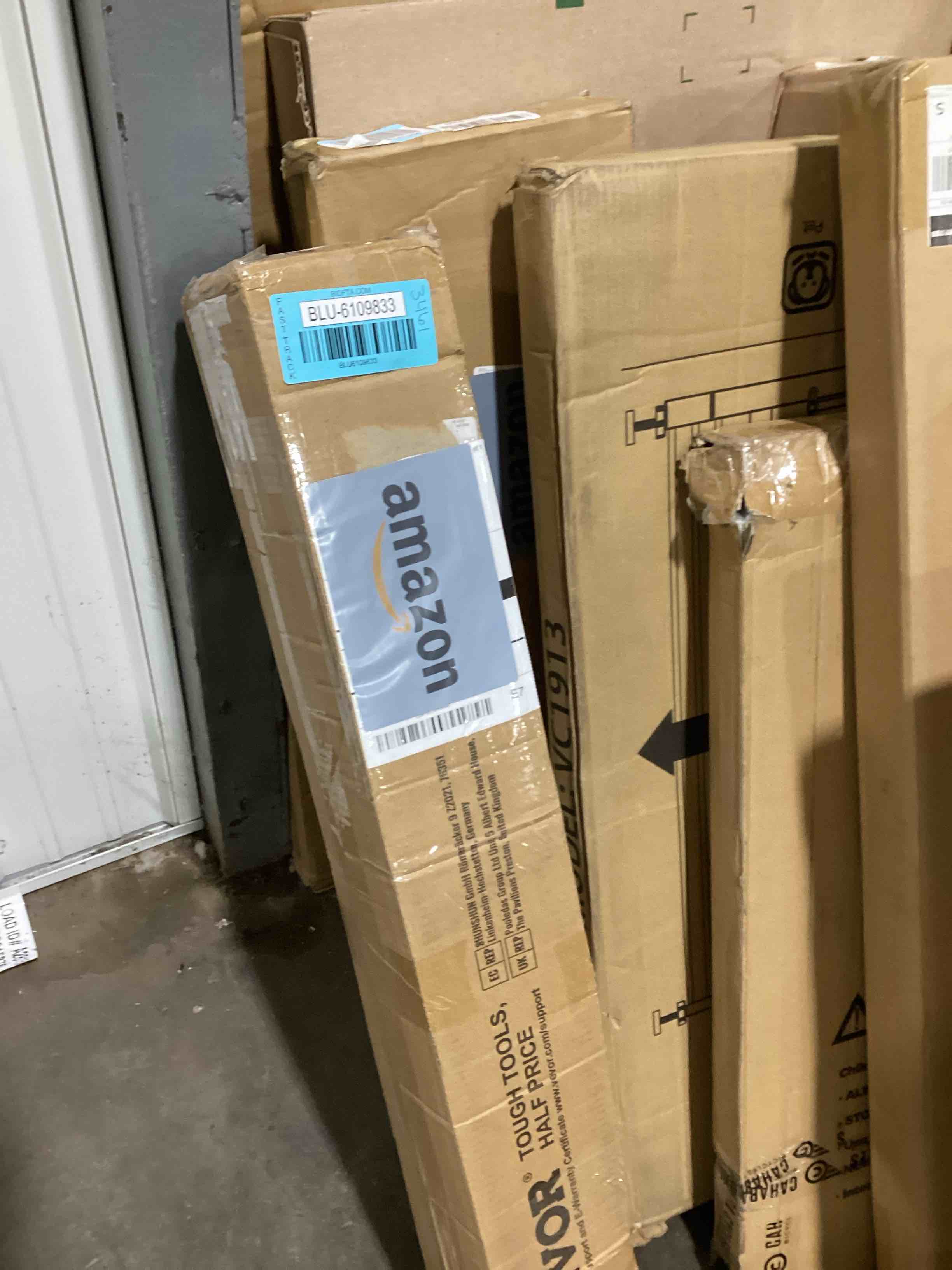 https://s3.amazonaws.com/lotting-images-prod/bidfta/BLU6109833_1714675832146.jpeg