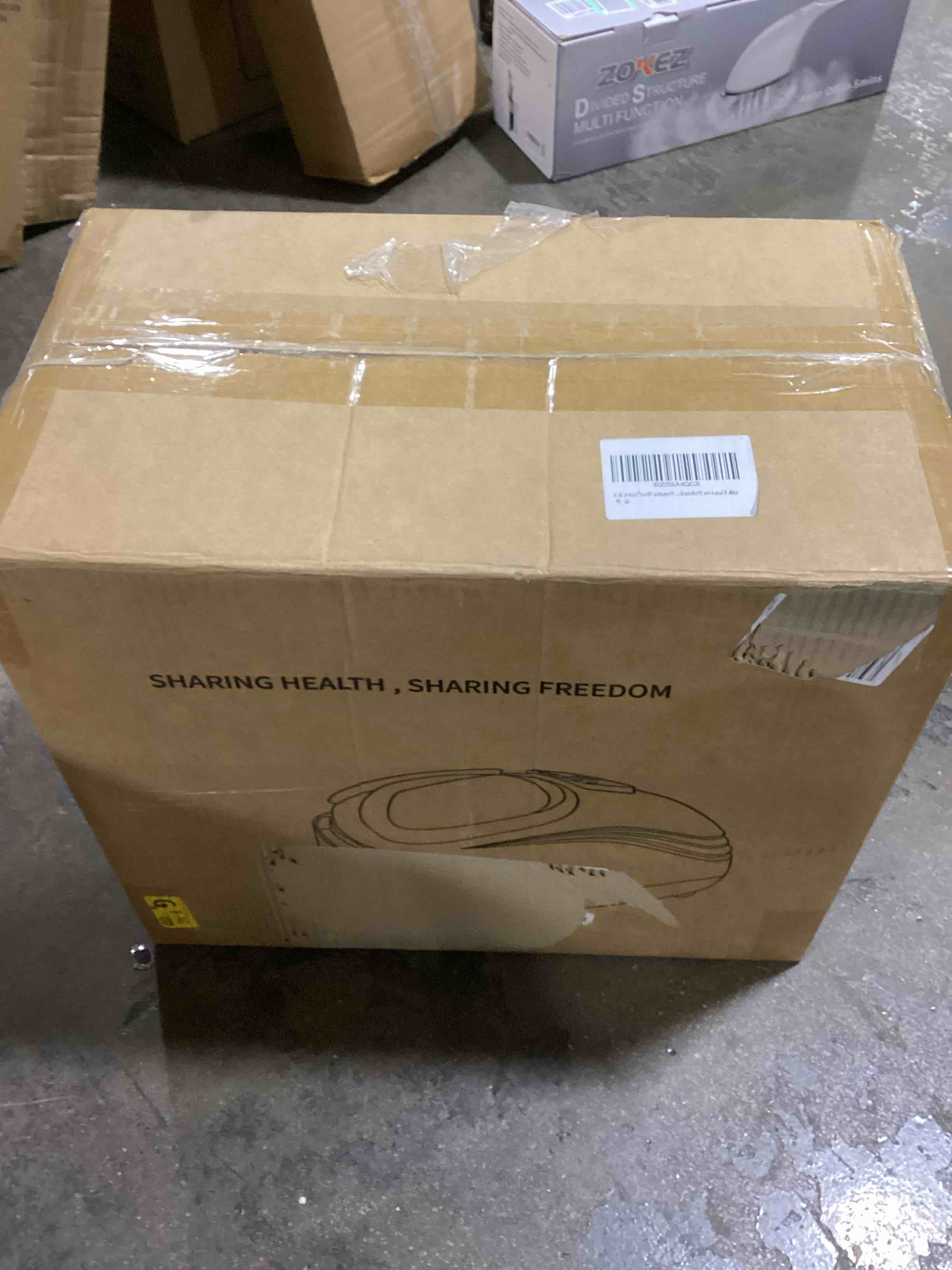 https://s3.amazonaws.com/lotting-images-prod/bidfta/BLU6109969_1714752774987.jpeg