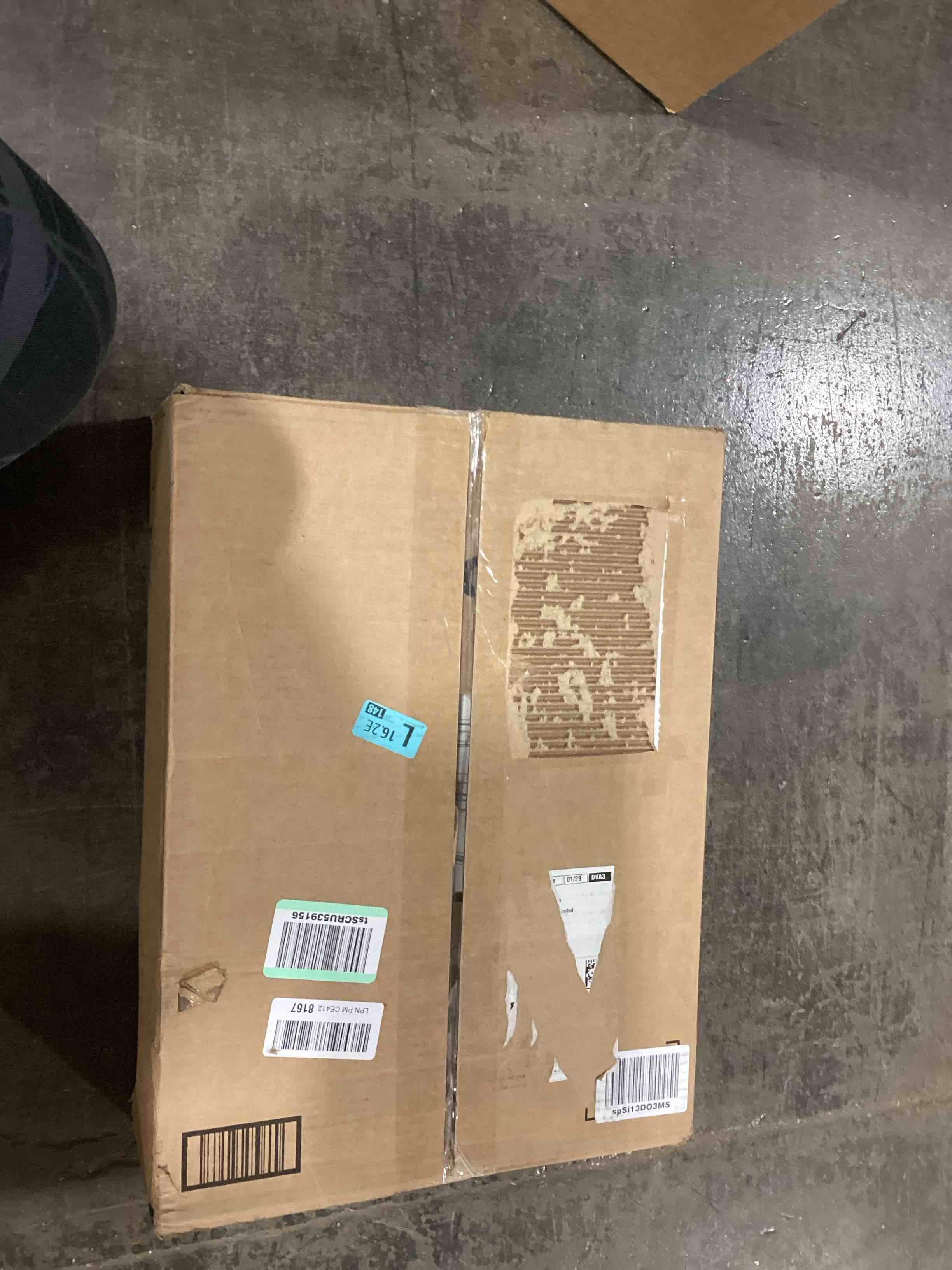 https://s3.amazonaws.com/lotting-images-prod/bidfta/BLU6109974_1714757617074.jpeg