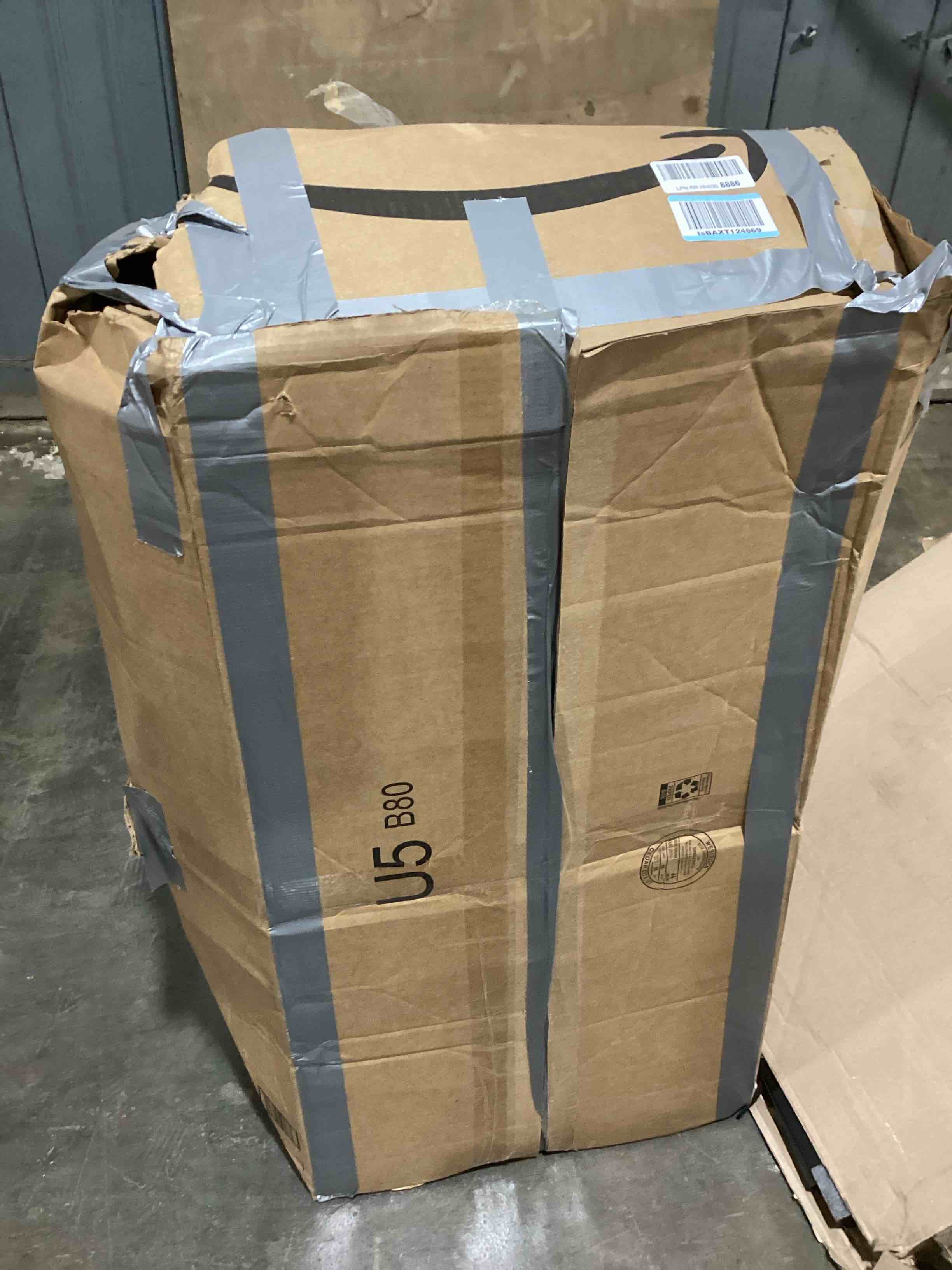 https://s3.amazonaws.com/lotting-images-prod/bidfta/BLU6110081_1714755865390.jpeg