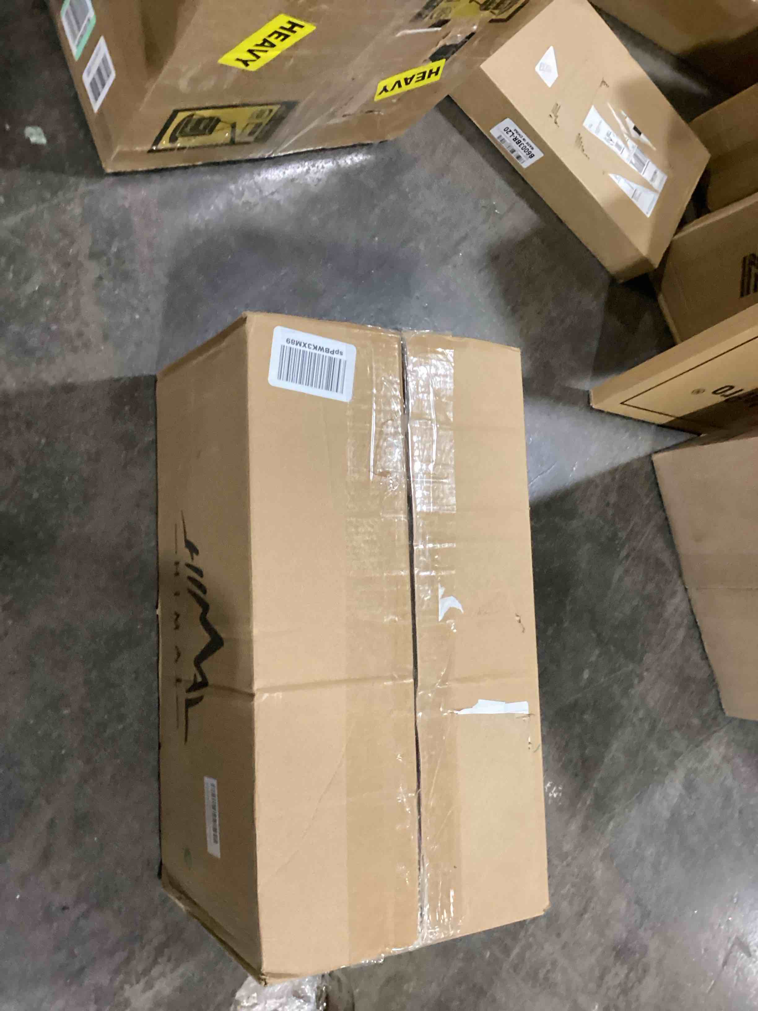 https://s3.amazonaws.com/lotting-images-prod/bidfta/BLU6110163_1714763297947.jpeg