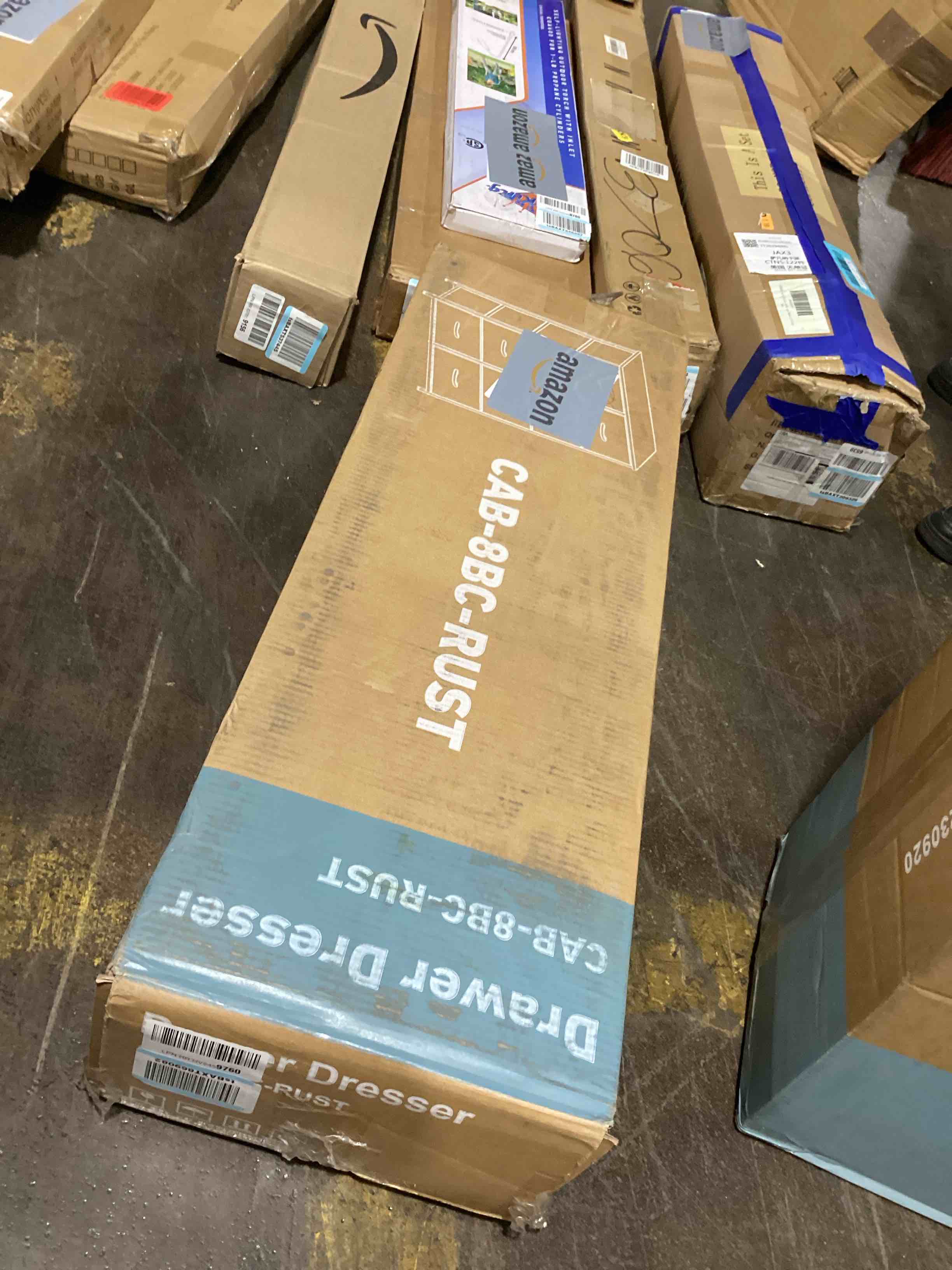 https://s3.amazonaws.com/lotting-images-prod/bidfta/BLU6110554_1715629511158.jpeg