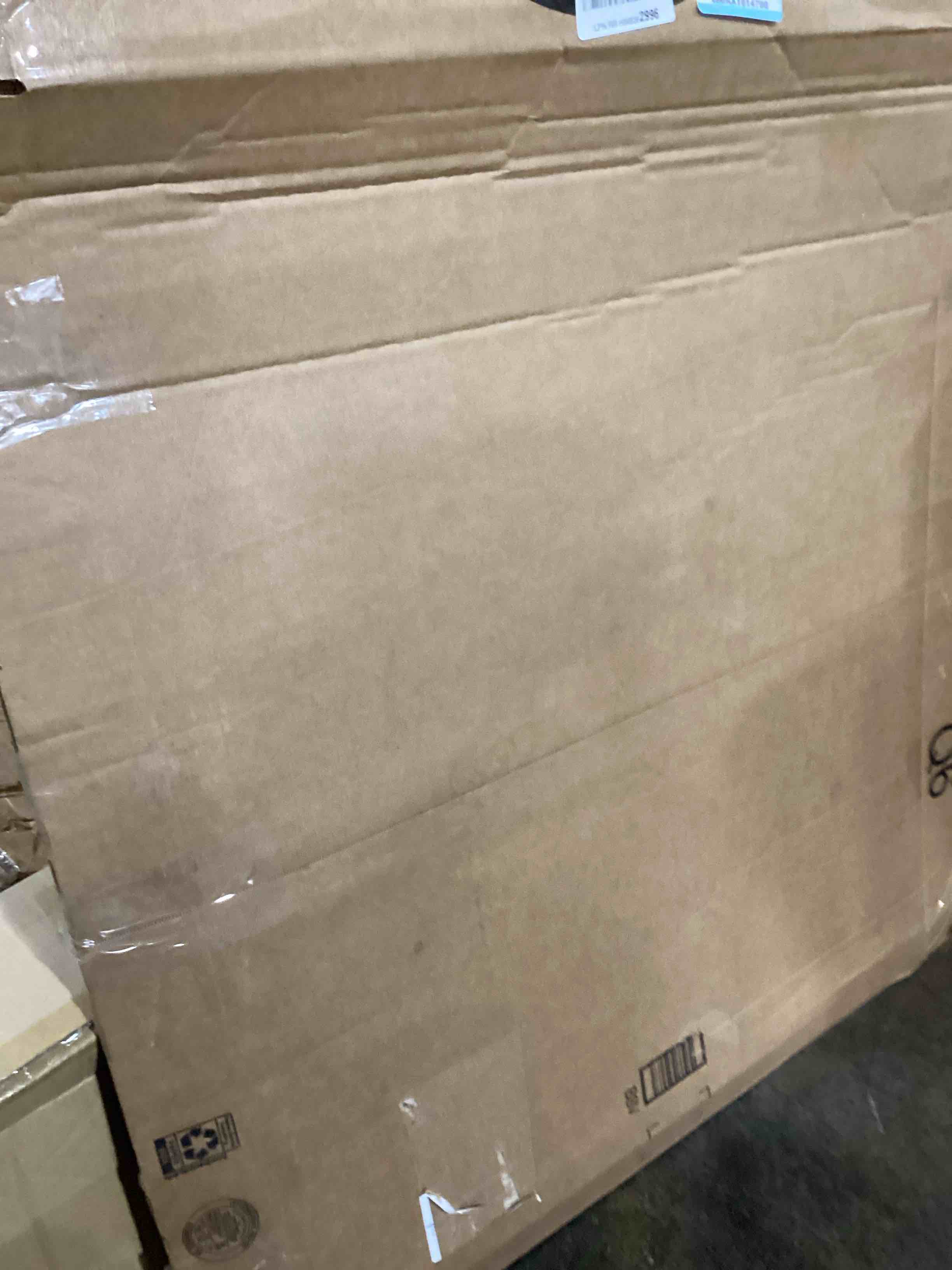 https://s3.amazonaws.com/lotting-images-prod/bidfta/BLU6112317_1716482461865.jpeg