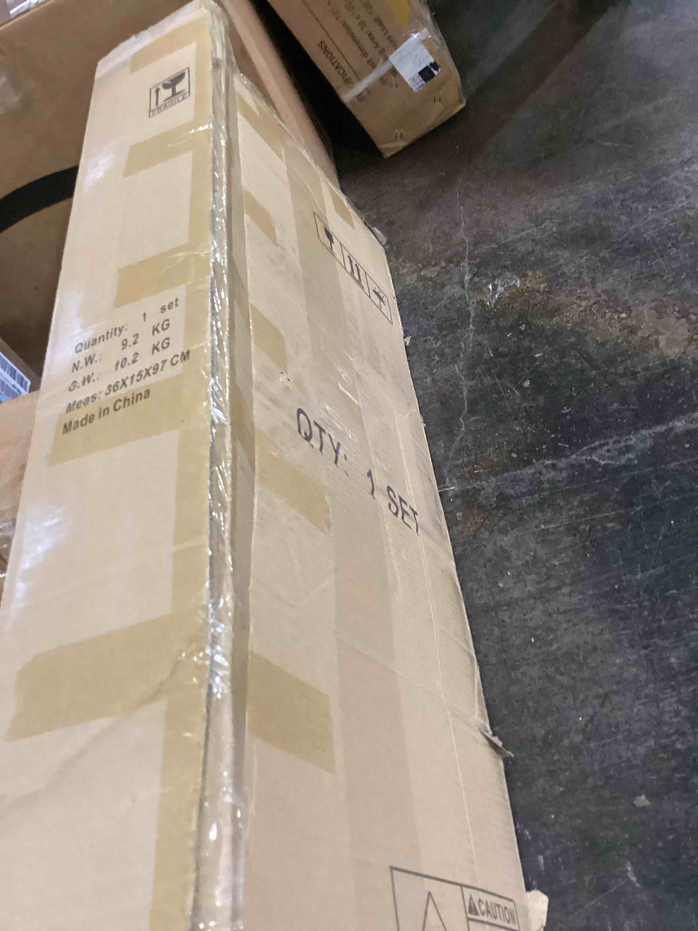 https://s3.amazonaws.com/lotting-images-prod/bidfta/BLU6112318_1716482586994.jpeg