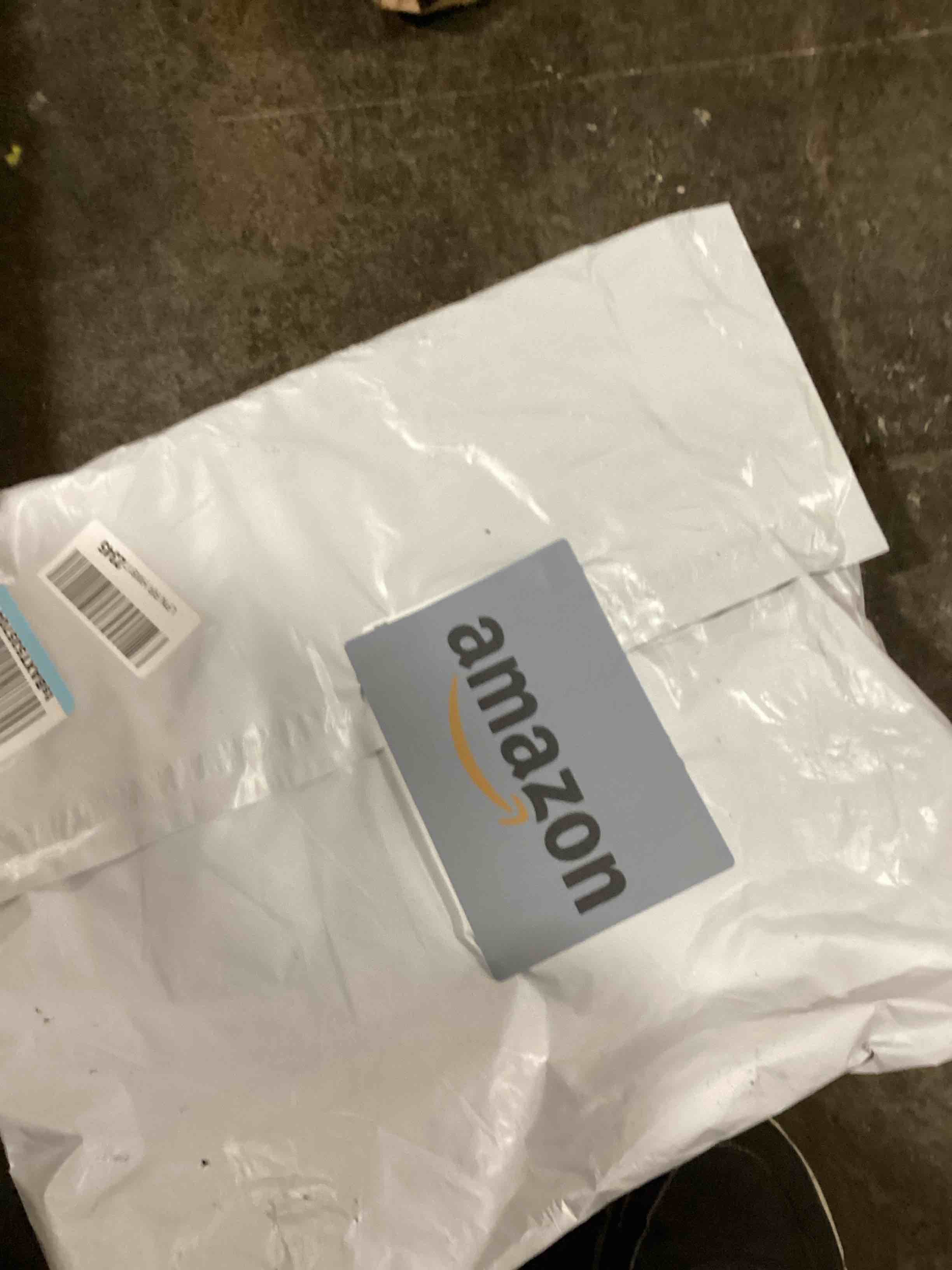 https://s3.amazonaws.com/lotting-images-prod/bidfta/BLU6112328_1716483234951.jpeg
