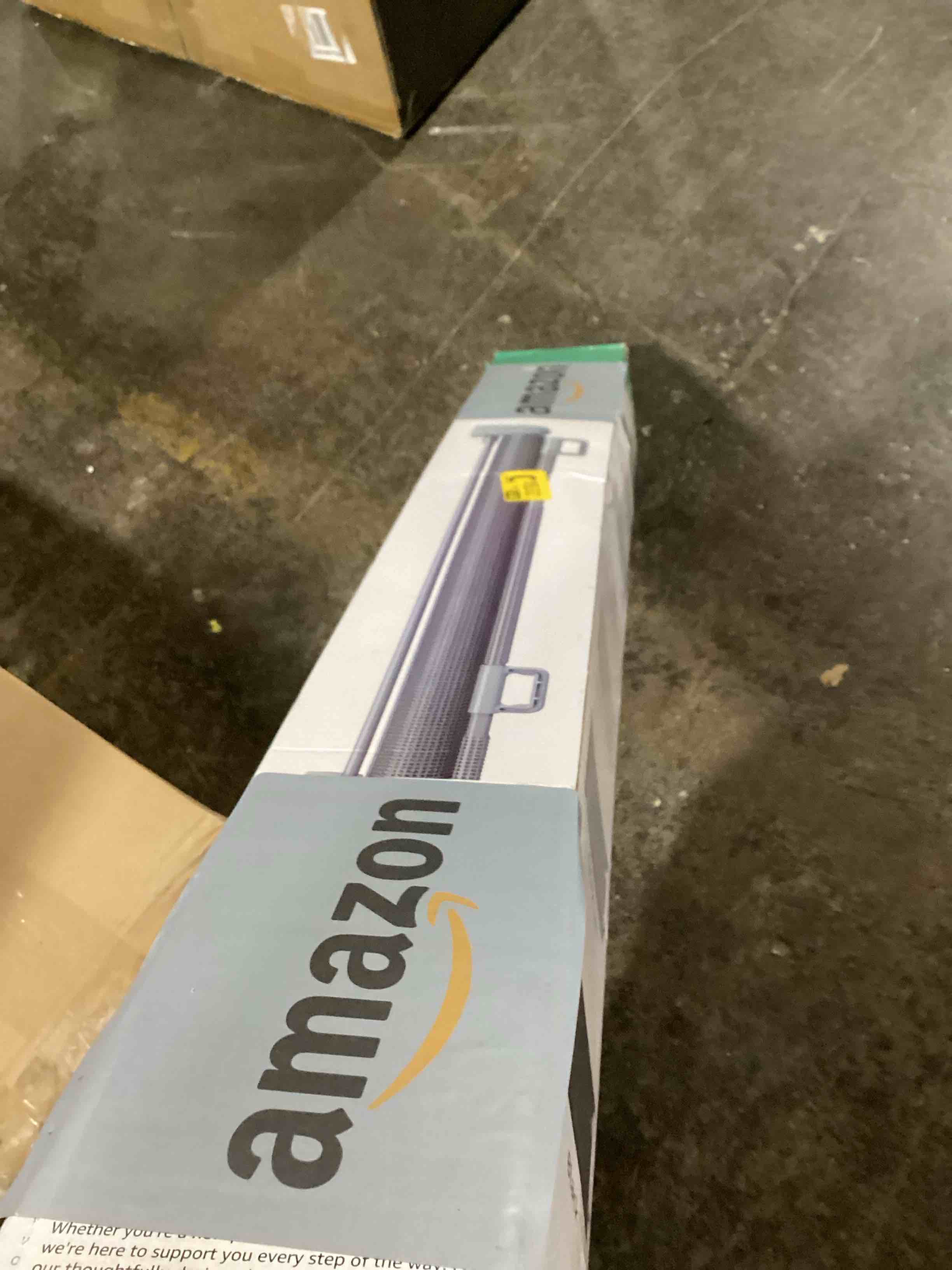 https://s3.amazonaws.com/lotting-images-prod/bidfta/BLU6112330_1716483361348.jpeg