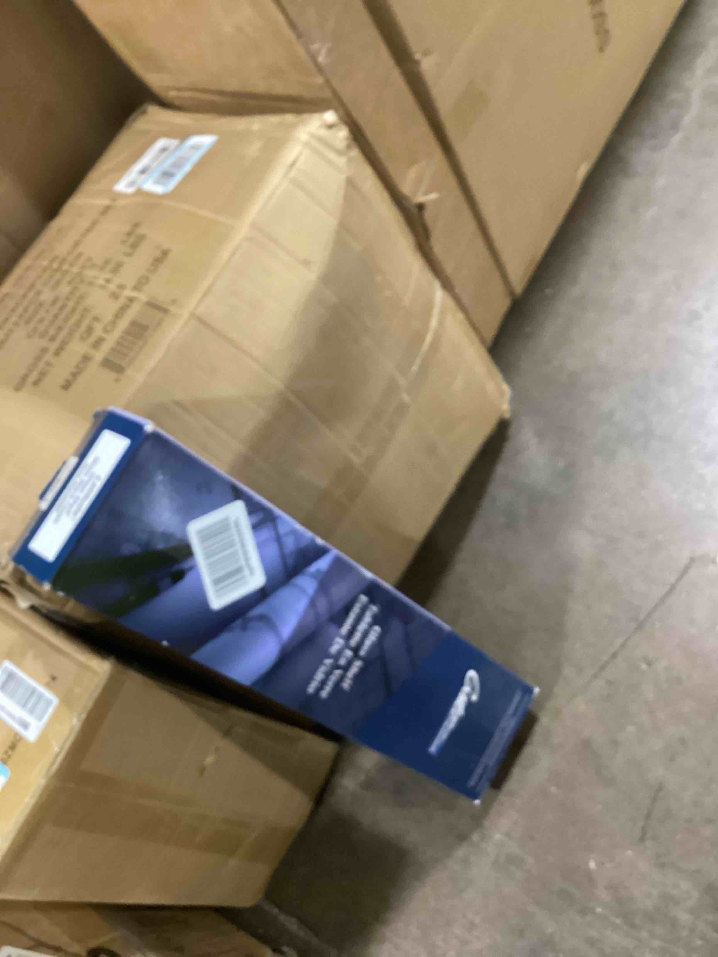 https://s3.amazonaws.com/lotting-images-prod/bidfta/BLU6113010_1716384952067.jpeg