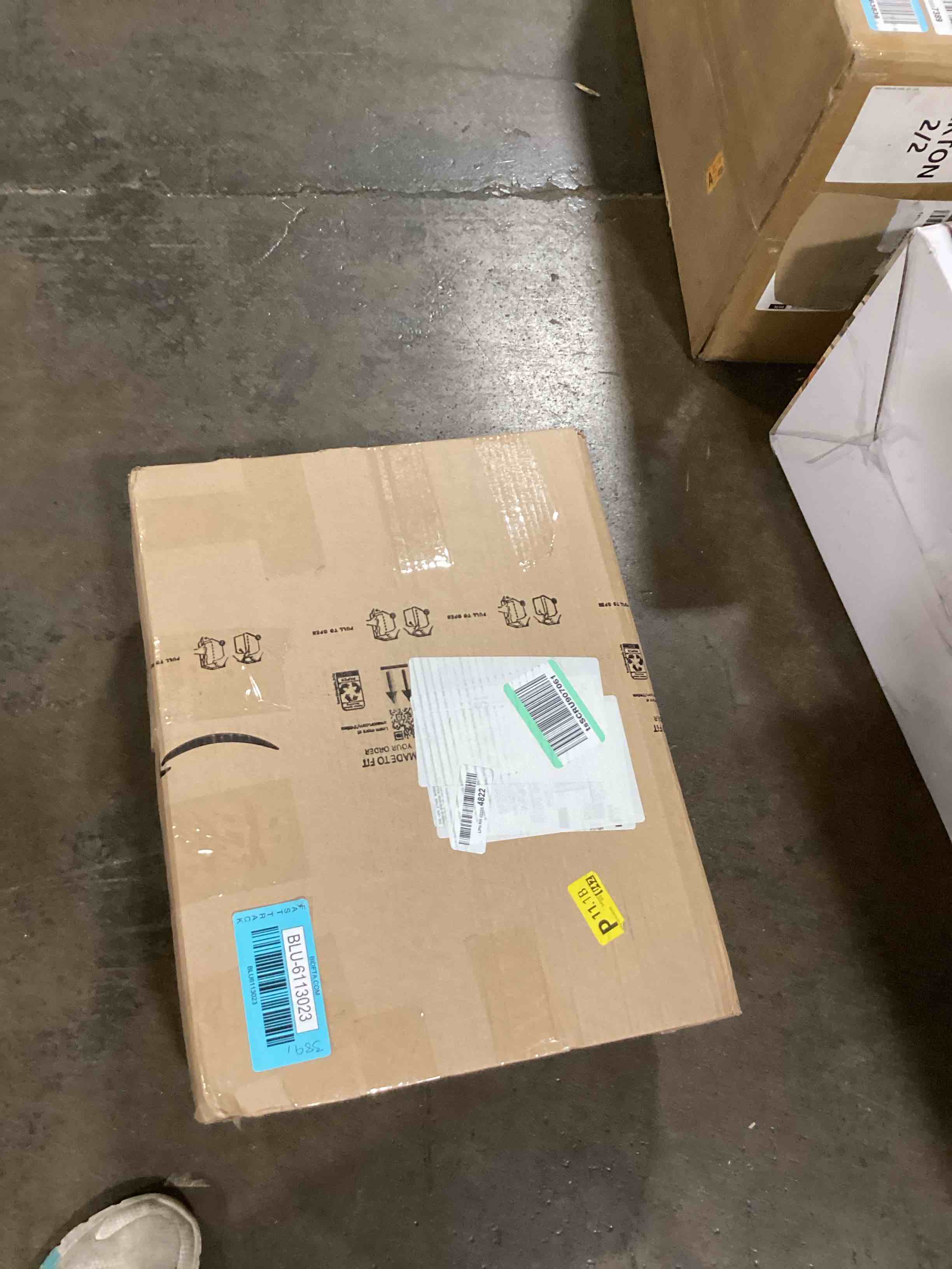 https://s3.amazonaws.com/lotting-images-prod/bidfta/BLU6113023_1716383899800.jpeg