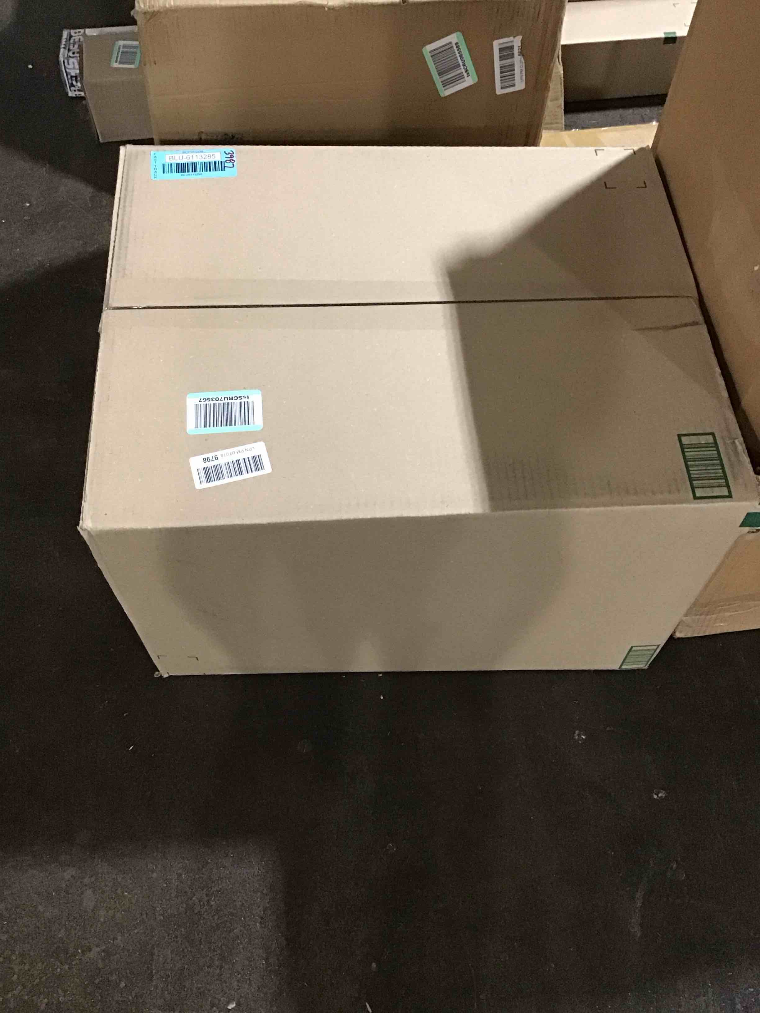 https://s3.amazonaws.com/lotting-images-prod/bidfta/BLU6113285_1716492898988.jpeg