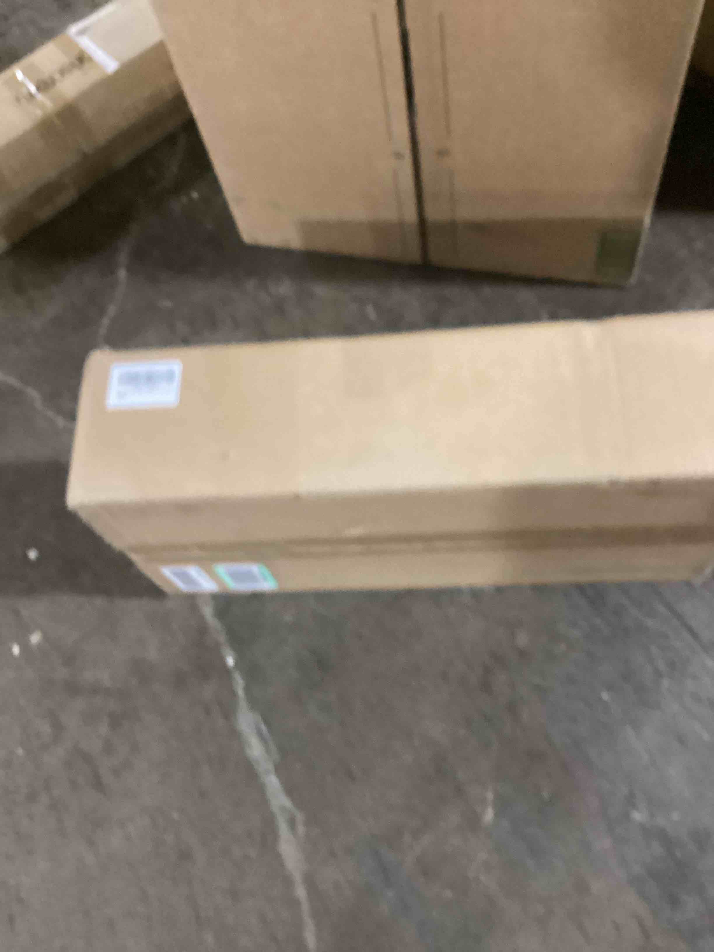 https://s3.amazonaws.com/lotting-images-prod/bidfta/BLU6113533_1716579564745.jpeg