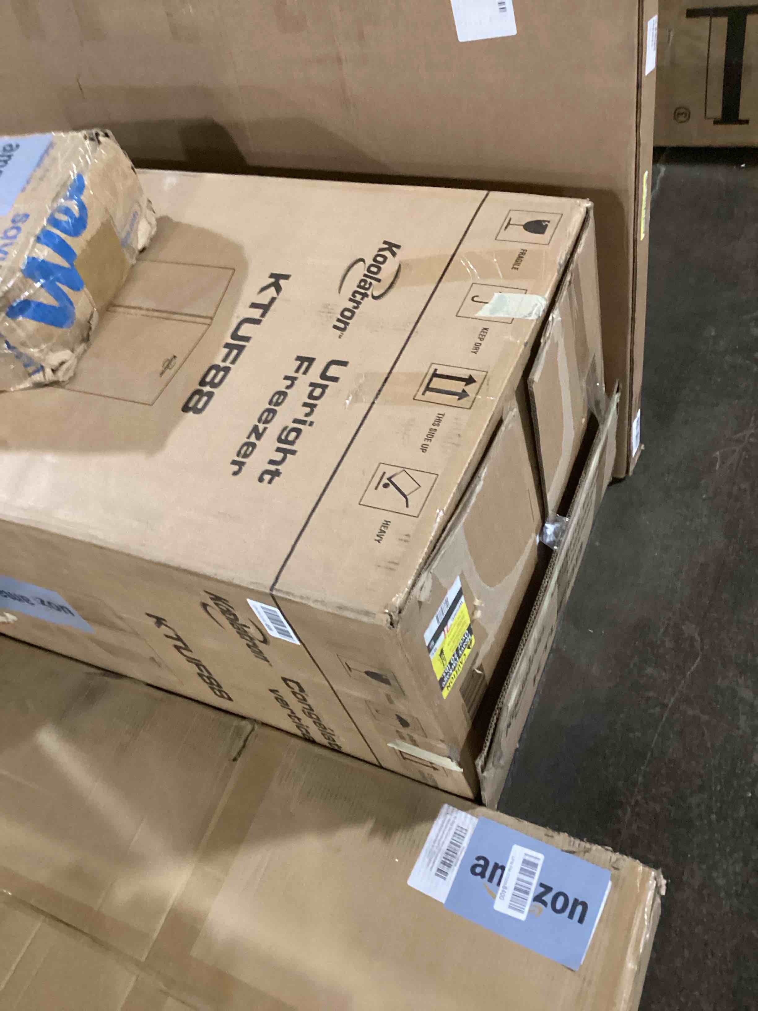 https://s3.amazonaws.com/lotting-images-prod/bidfta/BLU6114399_1717602036769.jpeg
