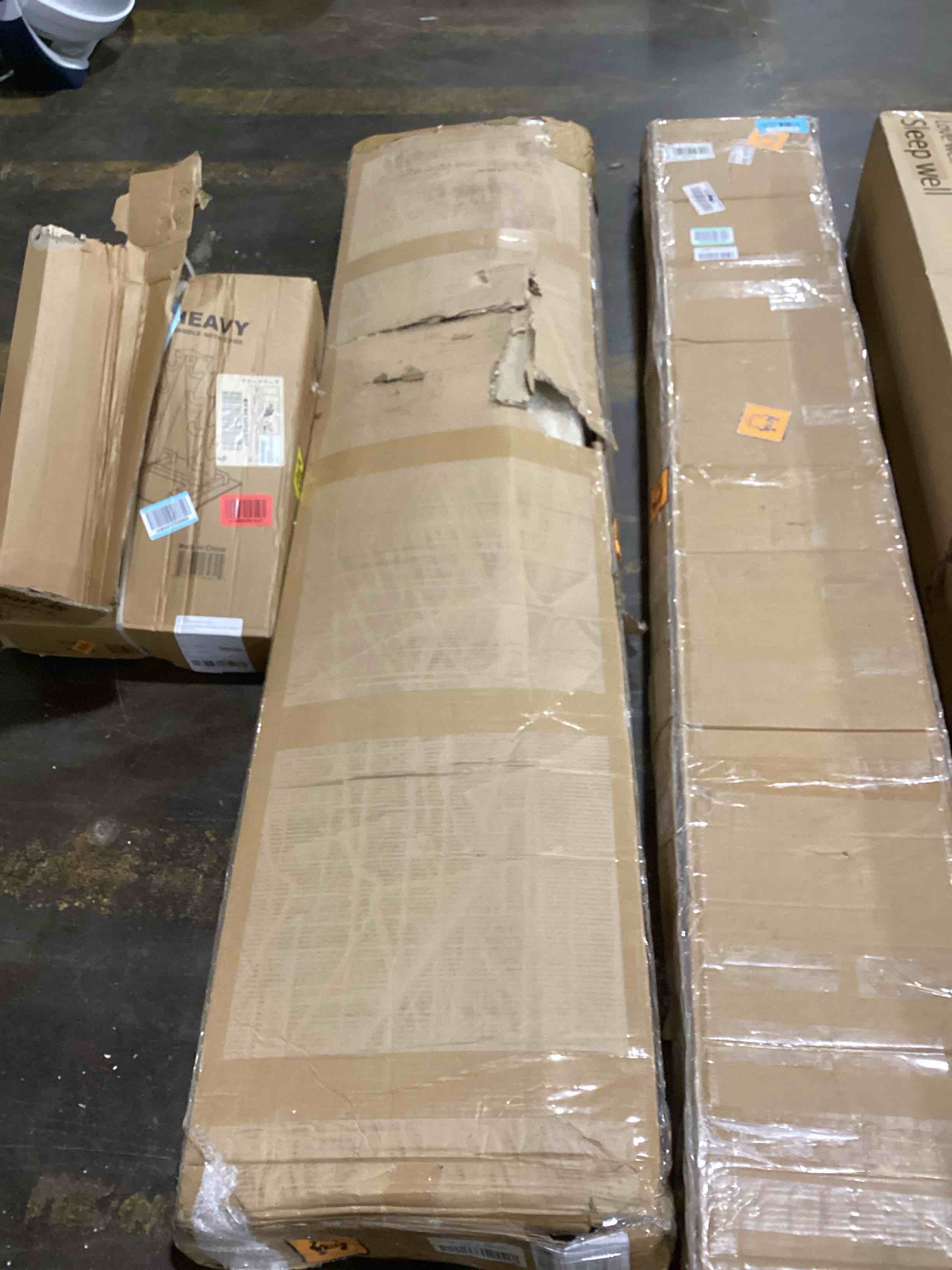 https://s3.amazonaws.com/lotting-images-prod/bidfta/BLU6114416_1717600385223.jpeg