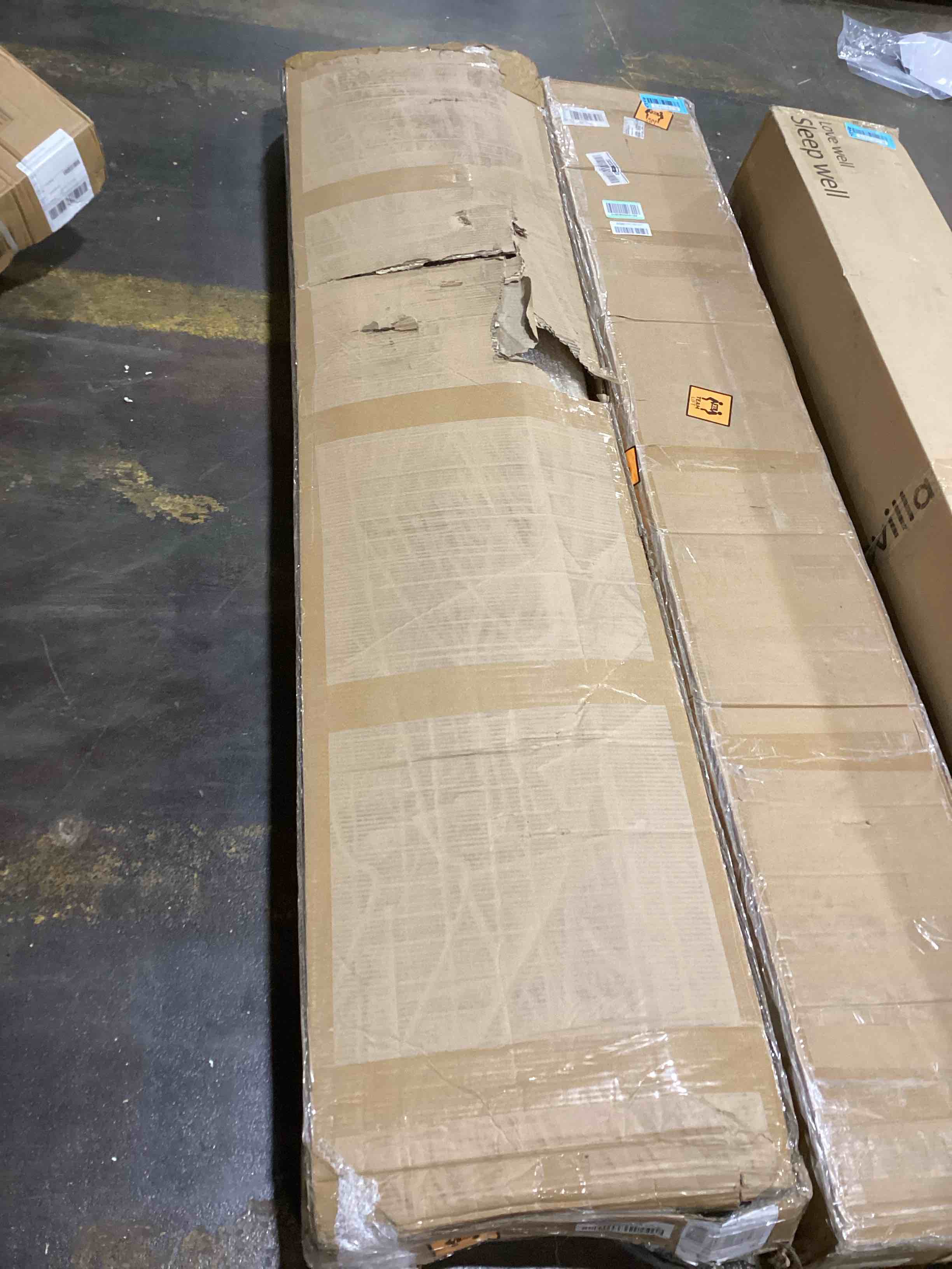 https://s3.amazonaws.com/lotting-images-prod/bidfta/BLU6114417_1717600635510.jpeg