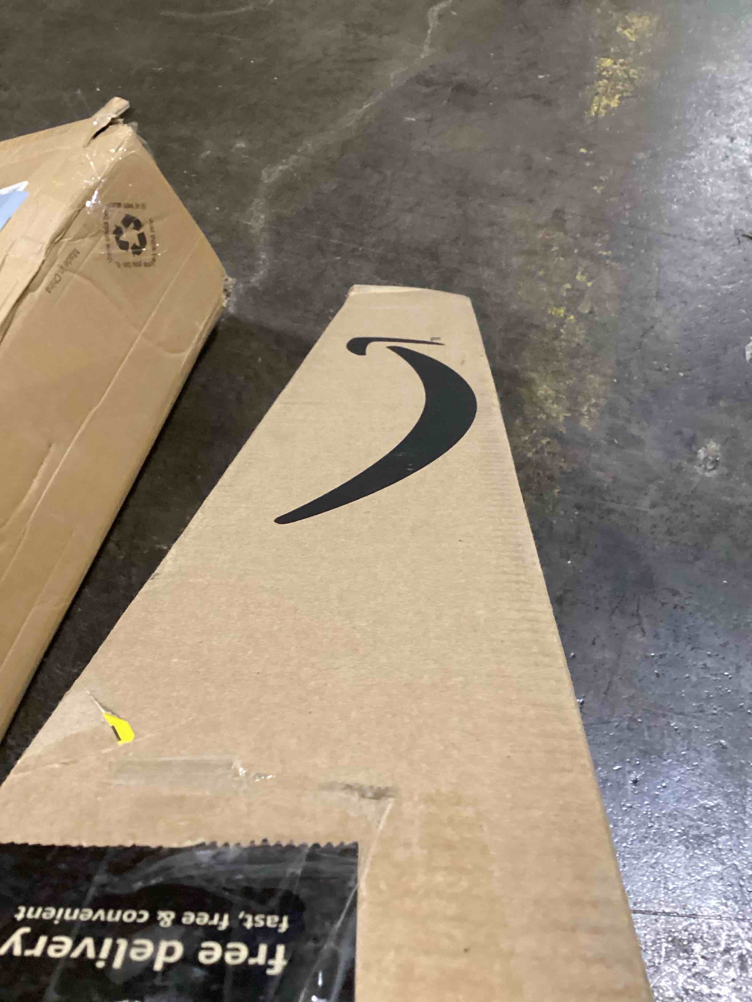 https://s3.amazonaws.com/lotting-images-prod/bidfta/BLU6114427_1721823675514.jpeg