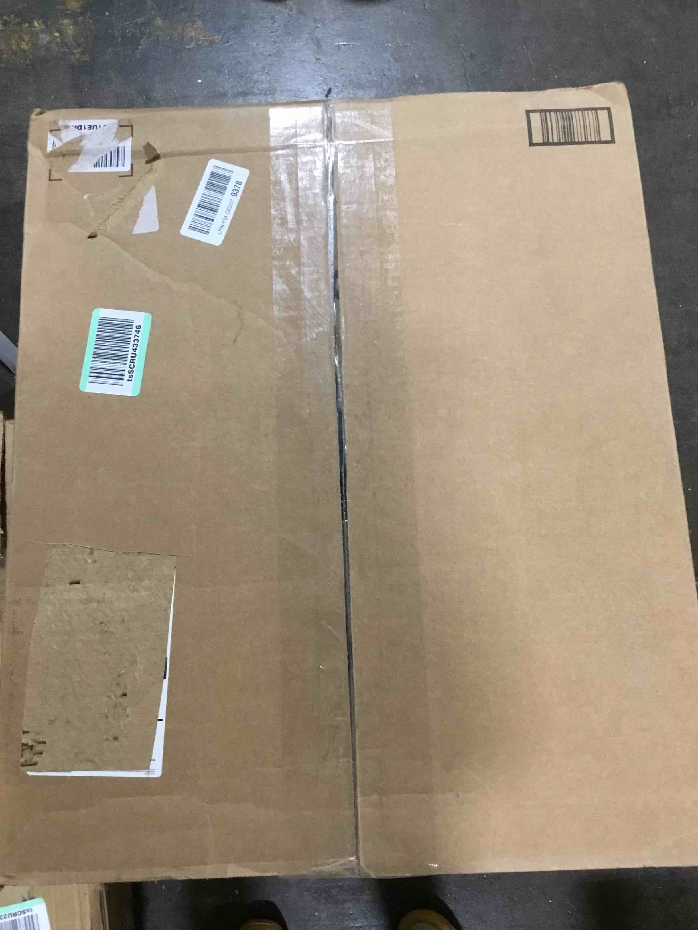 https://s3.amazonaws.com/lotting-images-prod/bidfta/BLU6114592_1715179600209.jpeg