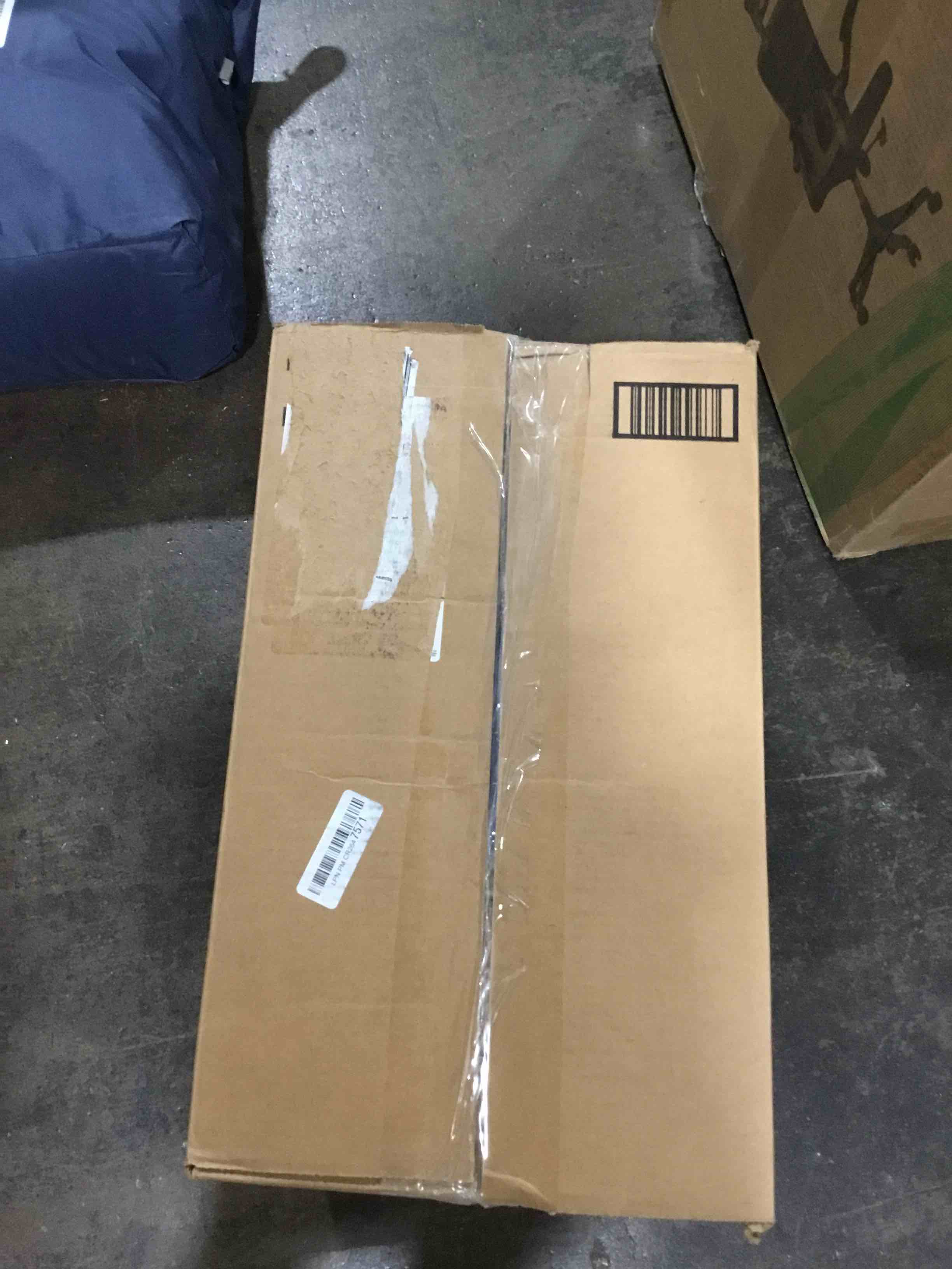 https://s3.amazonaws.com/lotting-images-prod/bidfta/BLU6114603_1715178932666.jpeg