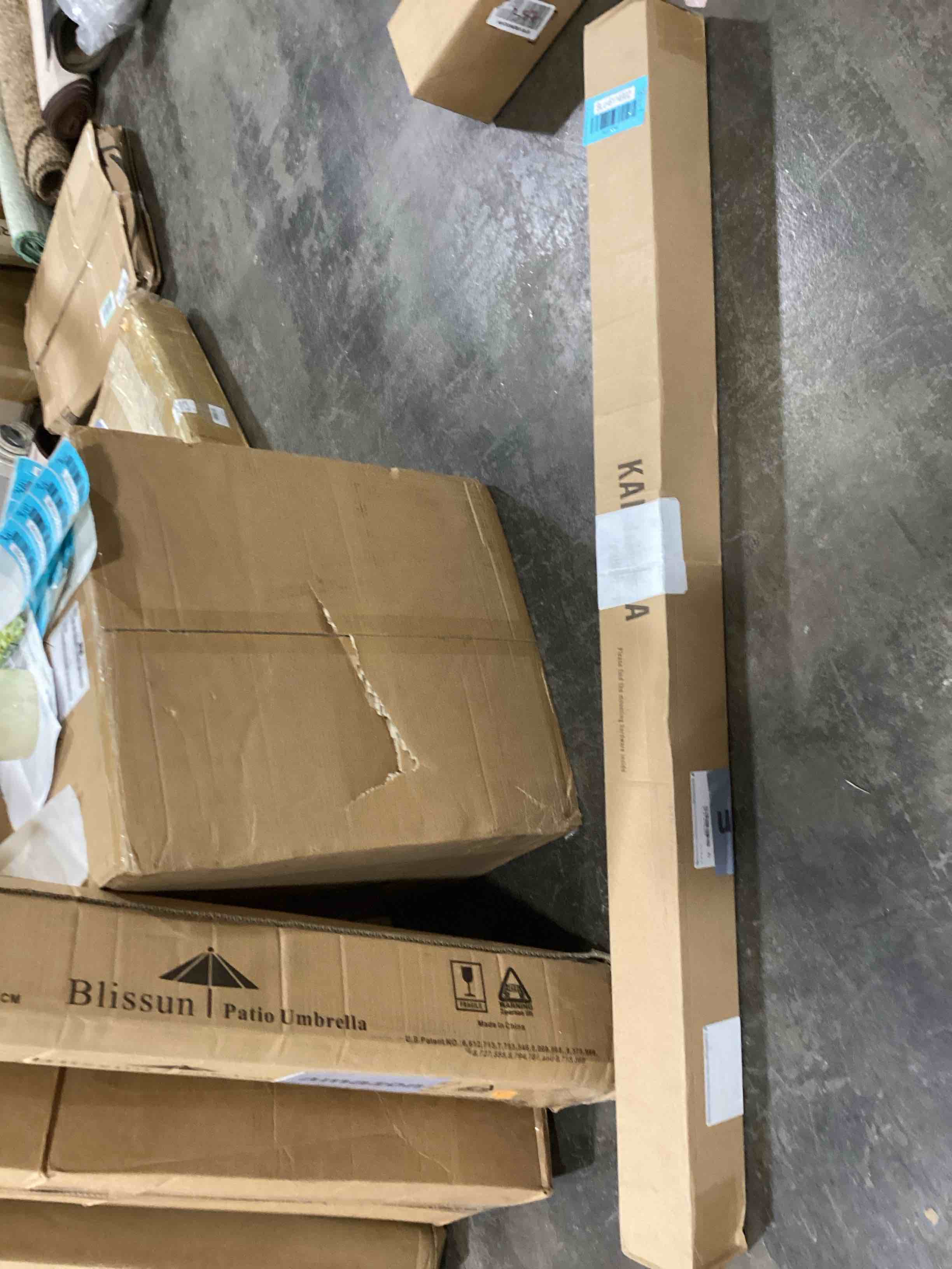 https://s3.amazonaws.com/lotting-images-prod/bidfta/BLU6114902_1715289580154.jpeg