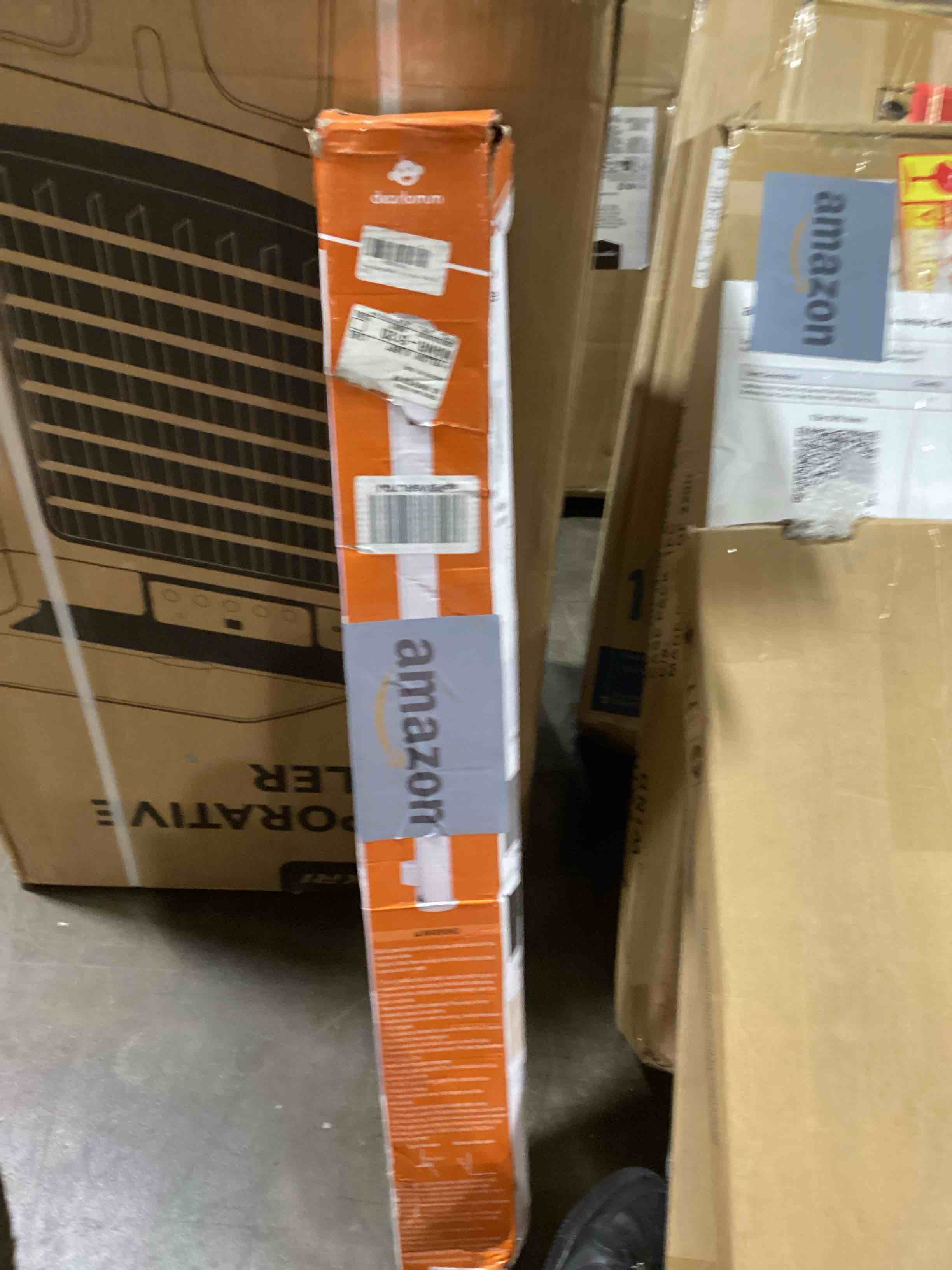 https://s3.amazonaws.com/lotting-images-prod/bidfta/BLU6114936_1715282926634.jpeg