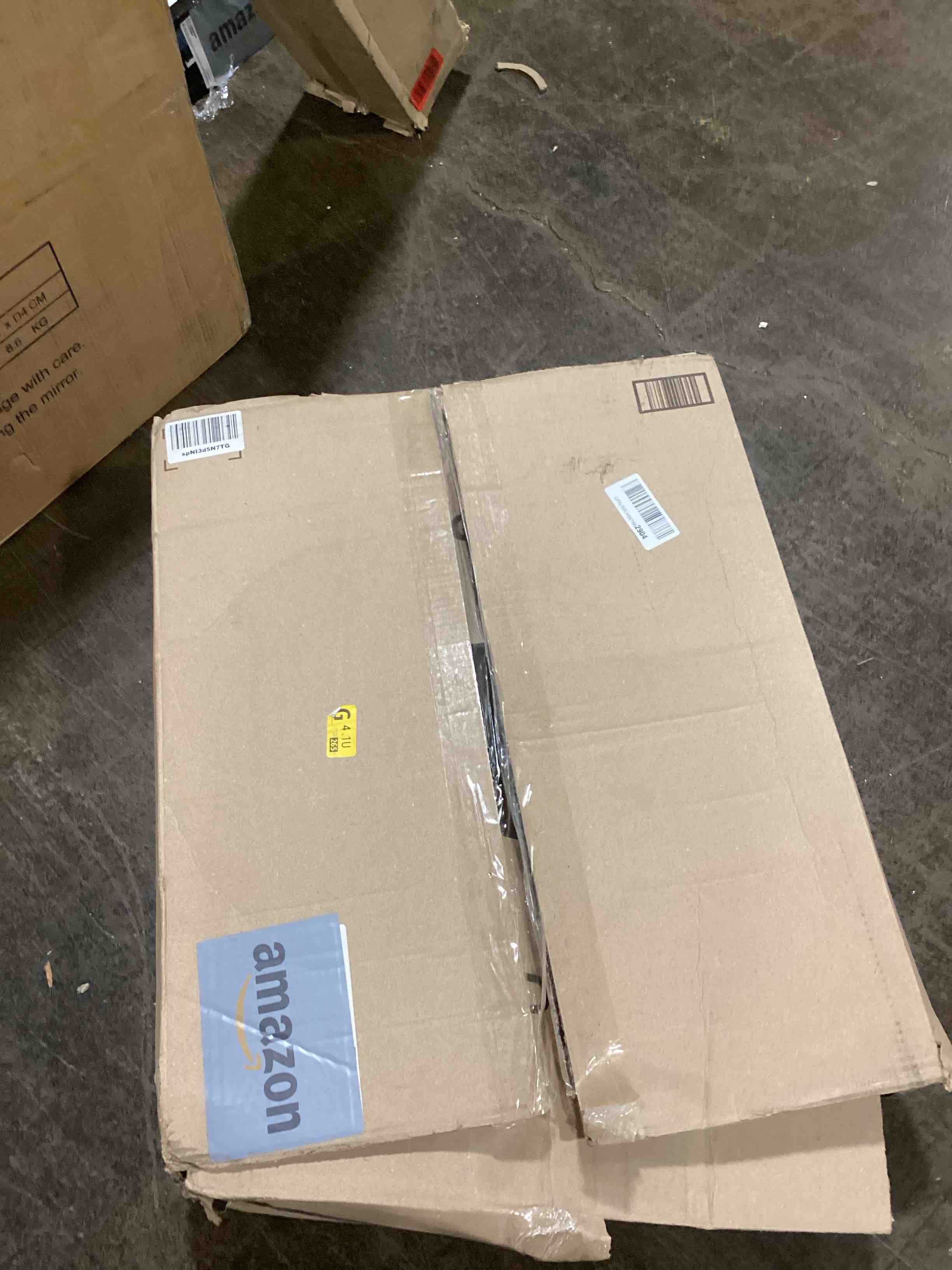 https://s3.amazonaws.com/lotting-images-prod/bidfta/BLU6115539_1716321266072.jpeg