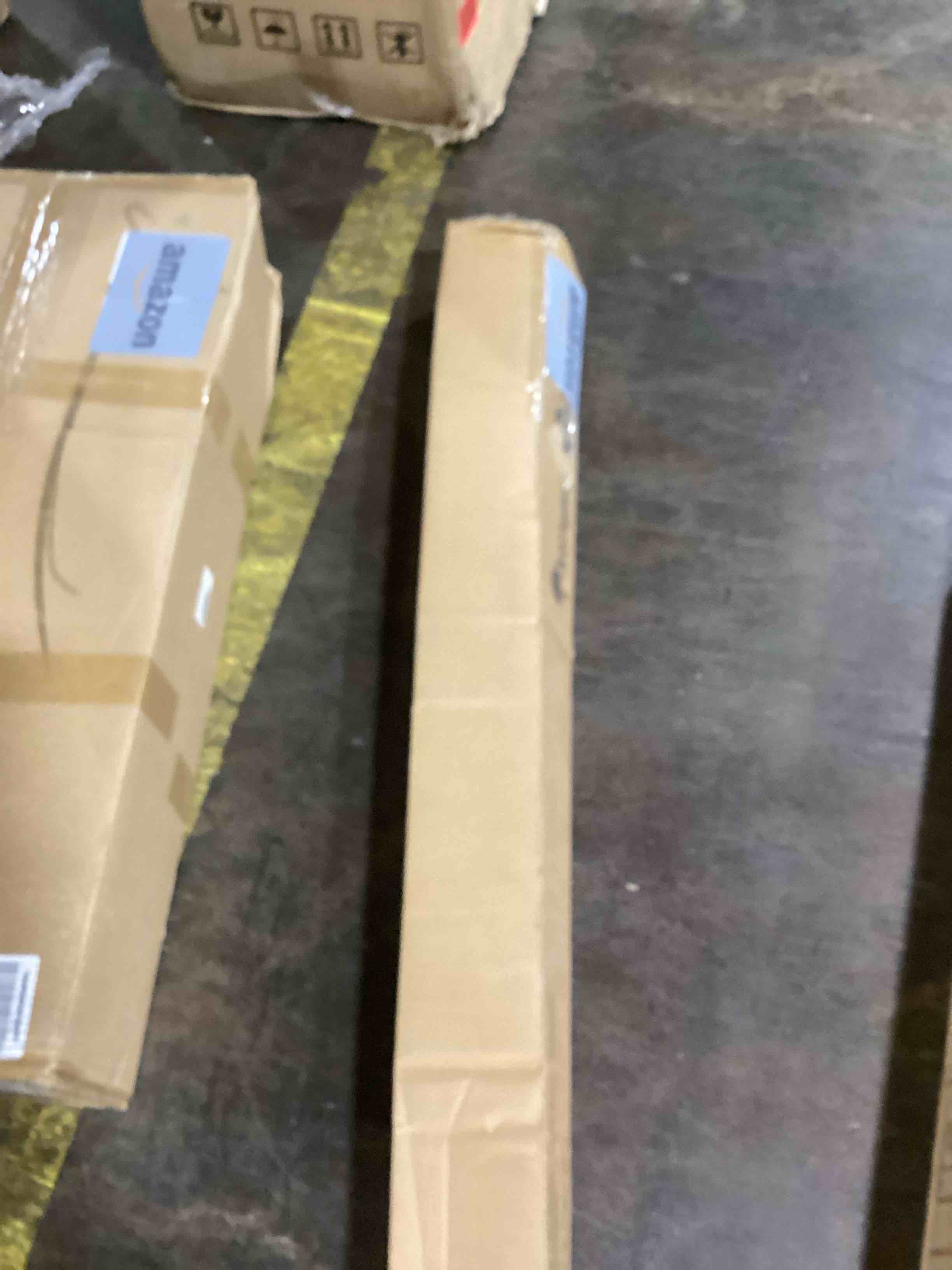 https://s3.amazonaws.com/lotting-images-prod/bidfta/BLU6115570_1716319575463.jpeg