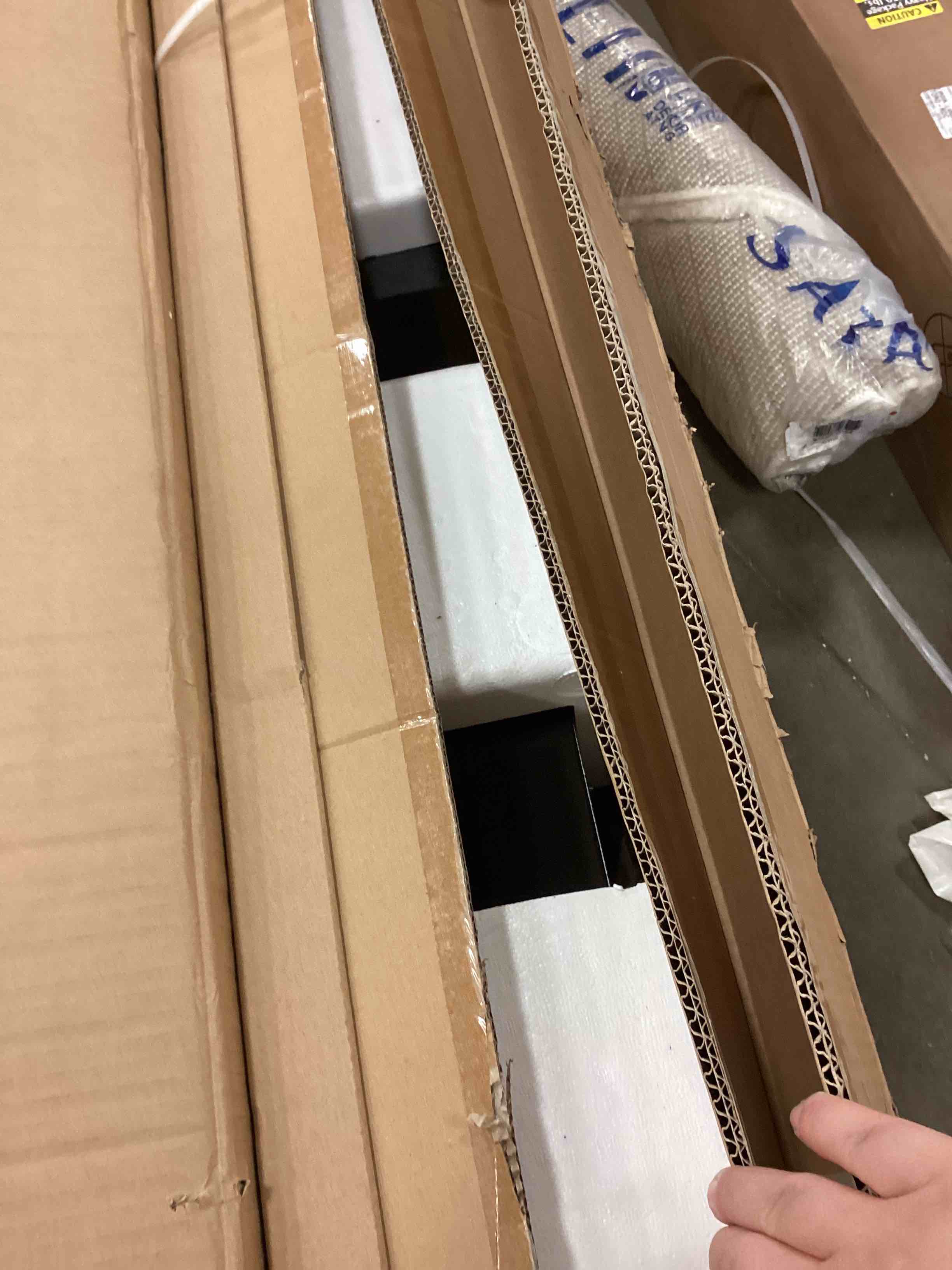 https://s3.amazonaws.com/lotting-images-prod/bidfta/BLU6124076_1711980371564.jpeg
