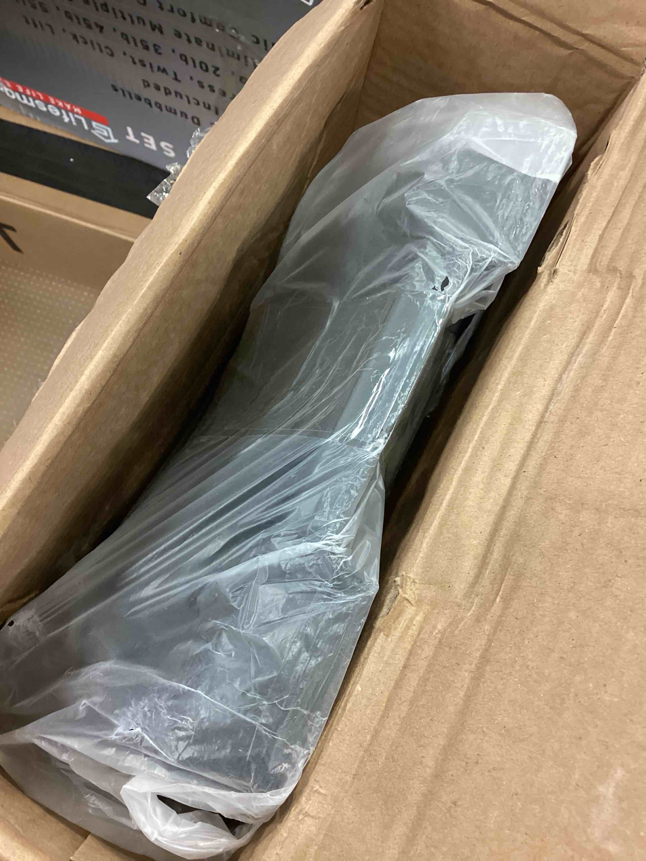 https://s3.amazonaws.com/lotting-images-prod/bidfta/BLU6124174_1712083350163.jpeg