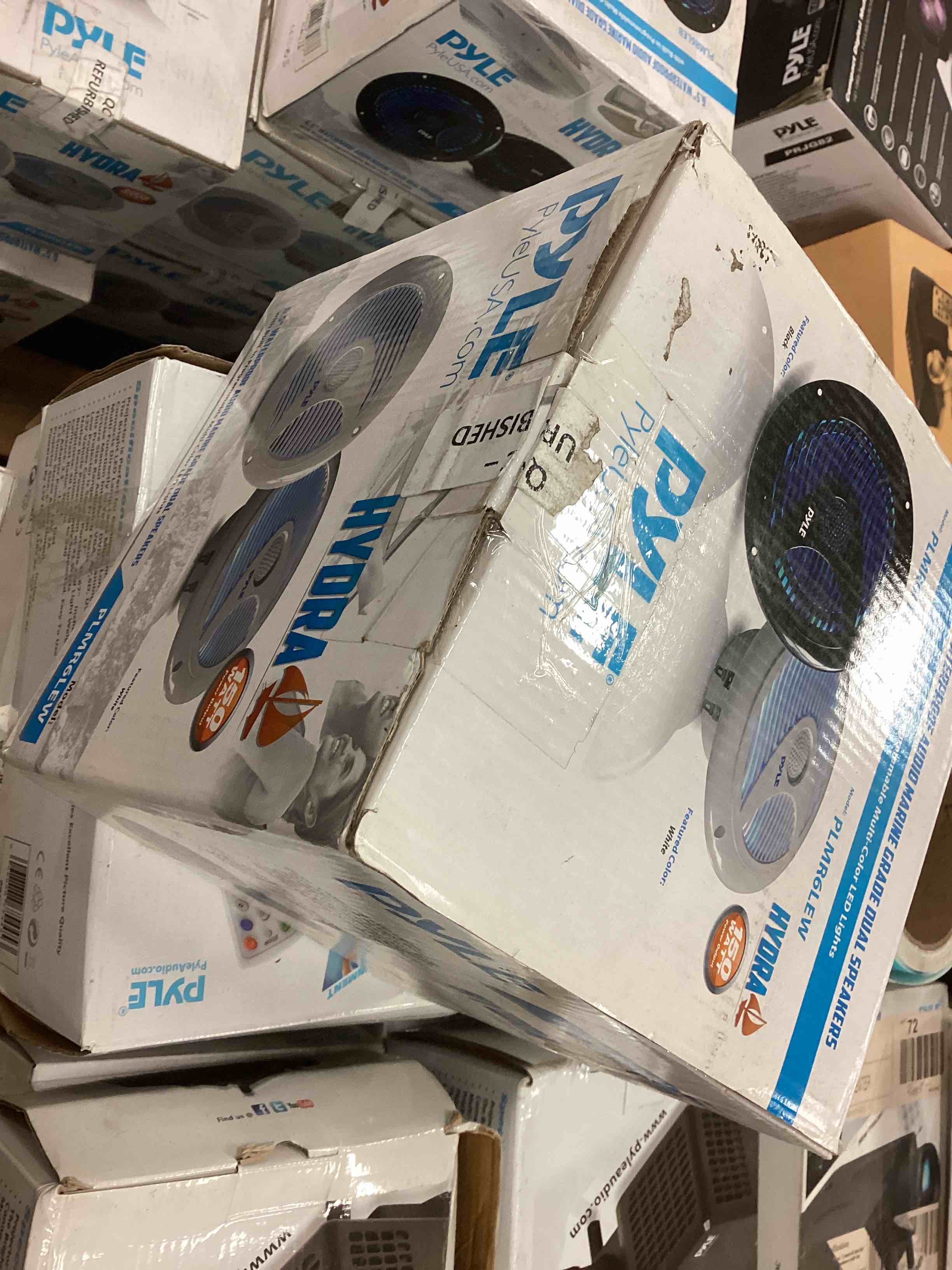 https://s3.amazonaws.com/lotting-images-prod/bidfta/BLU6124619_1712674140283.jpeg