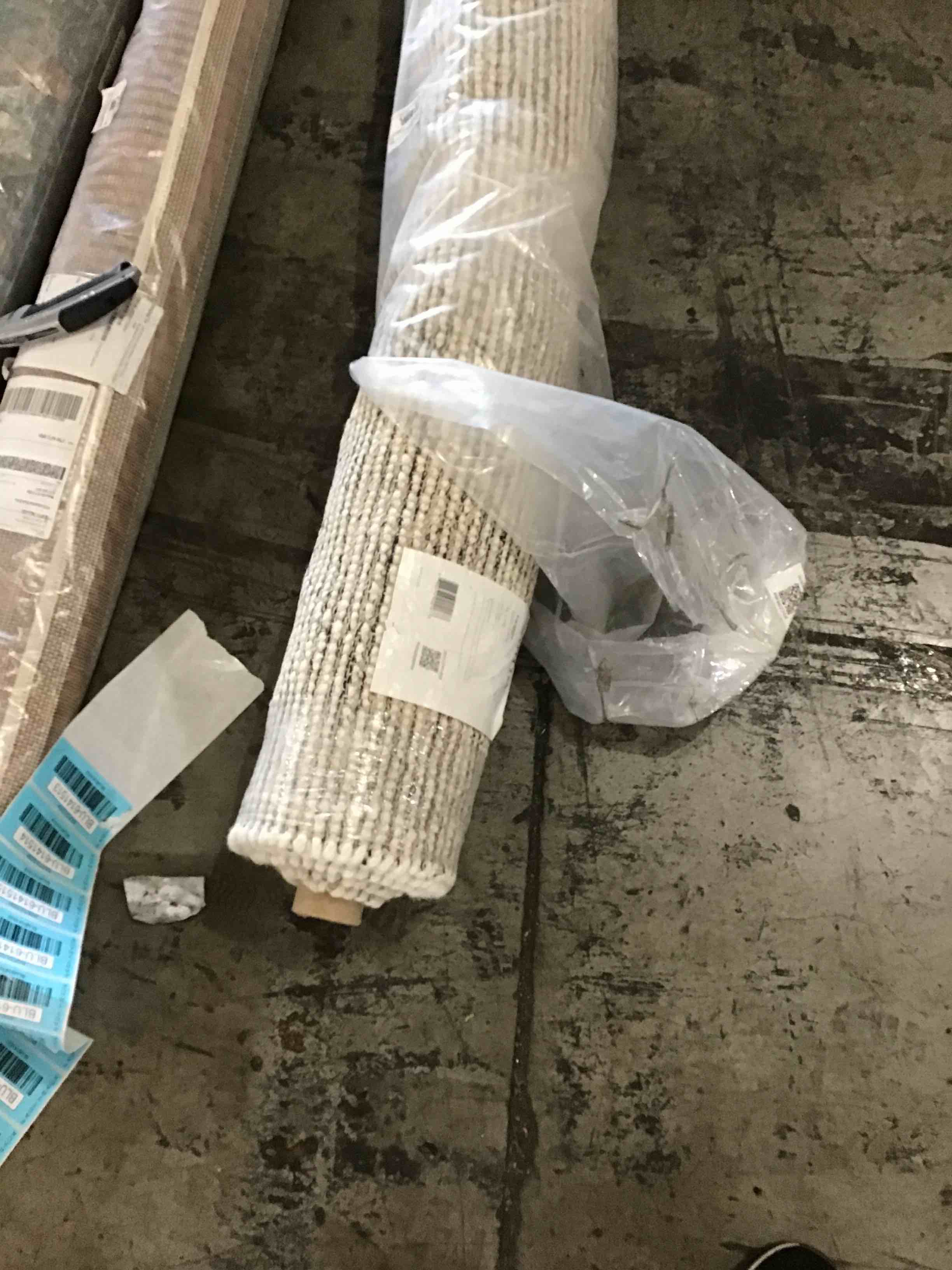 https://s3.amazonaws.com/lotting-images-prod/bidfta/BLU6141514_1720010100694.jpeg