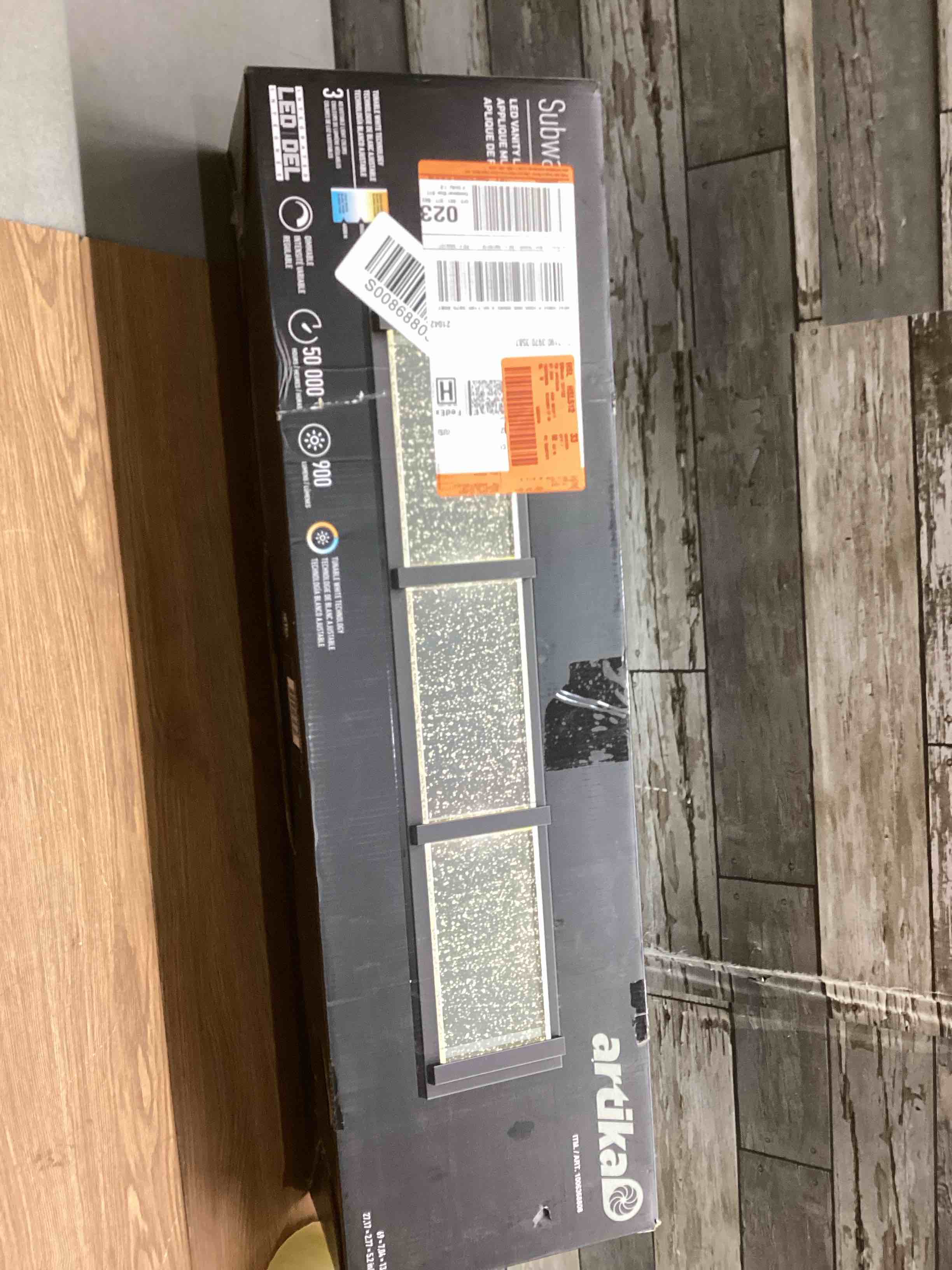 https://s3.amazonaws.com/lotting-images-prod/bidfta/BLU6143022_1709562301484.jpeg